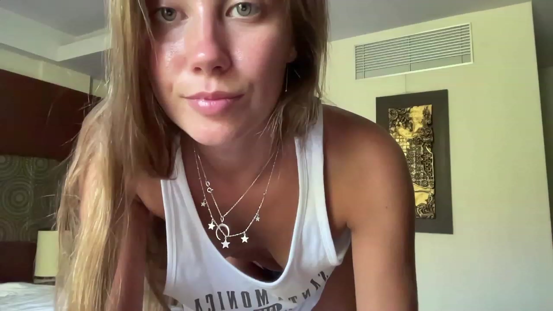 Gallery image thumbnail from BaliSurfGirl's myfreecams stream on, 03/18/2023, 05:42 image 4 of 20