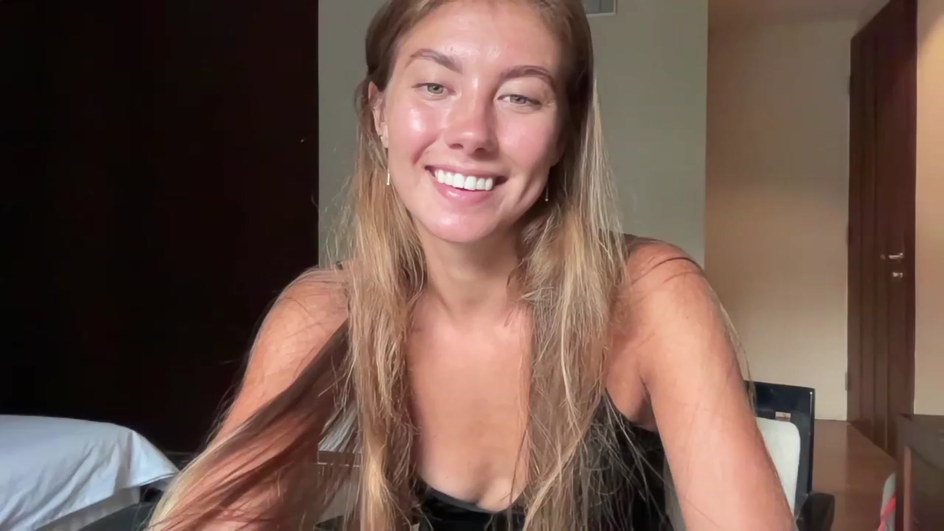 Gallery image thumbnail from BaliSurfGirl's myfreecams stream on, 03/25/2023, 23:11 image 3 of 20