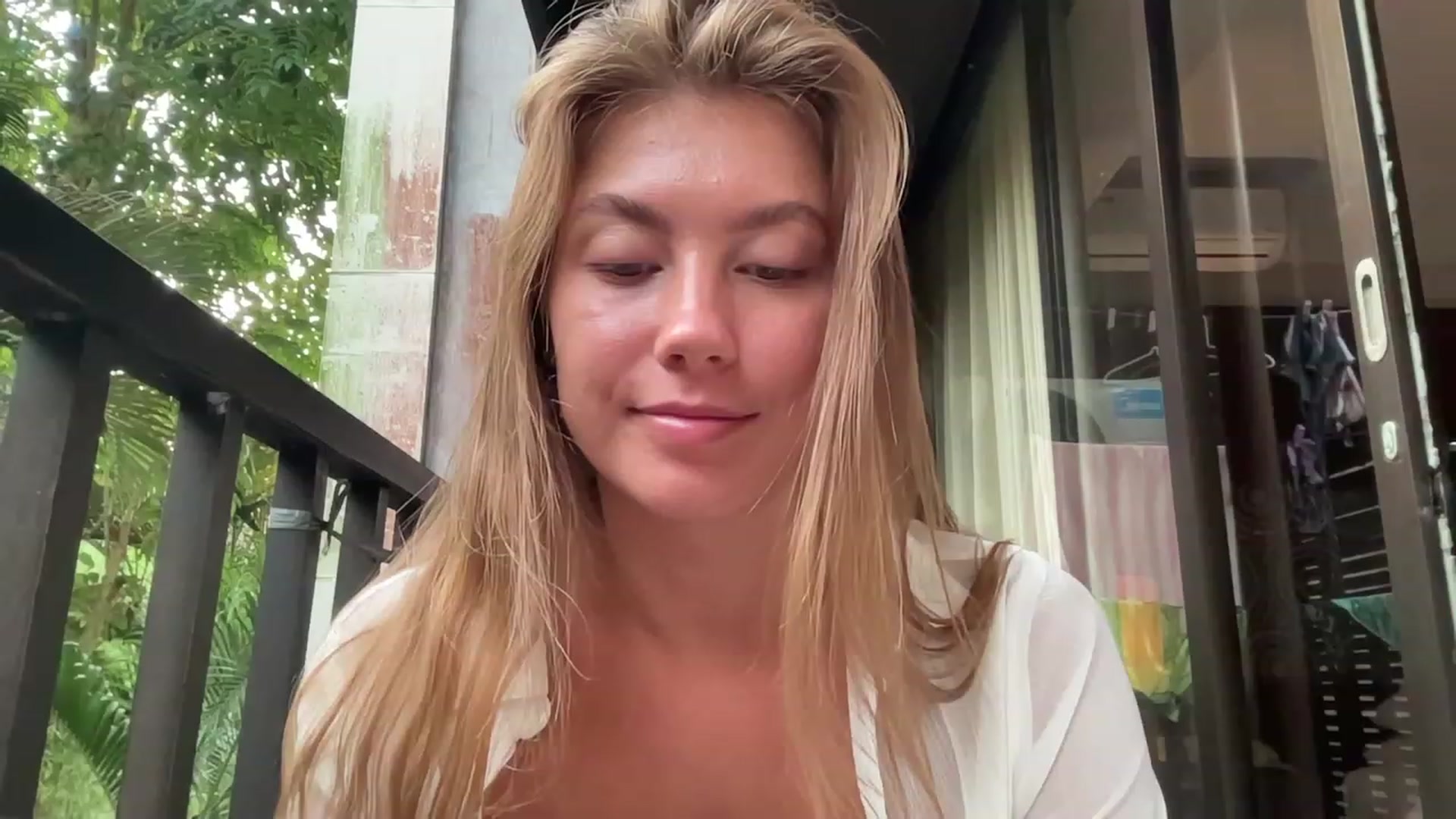 Gallery image thumbnail from BaliSurfGirl's myfreecams stream on, 03/27/2023, 22:56 image 17 of 20