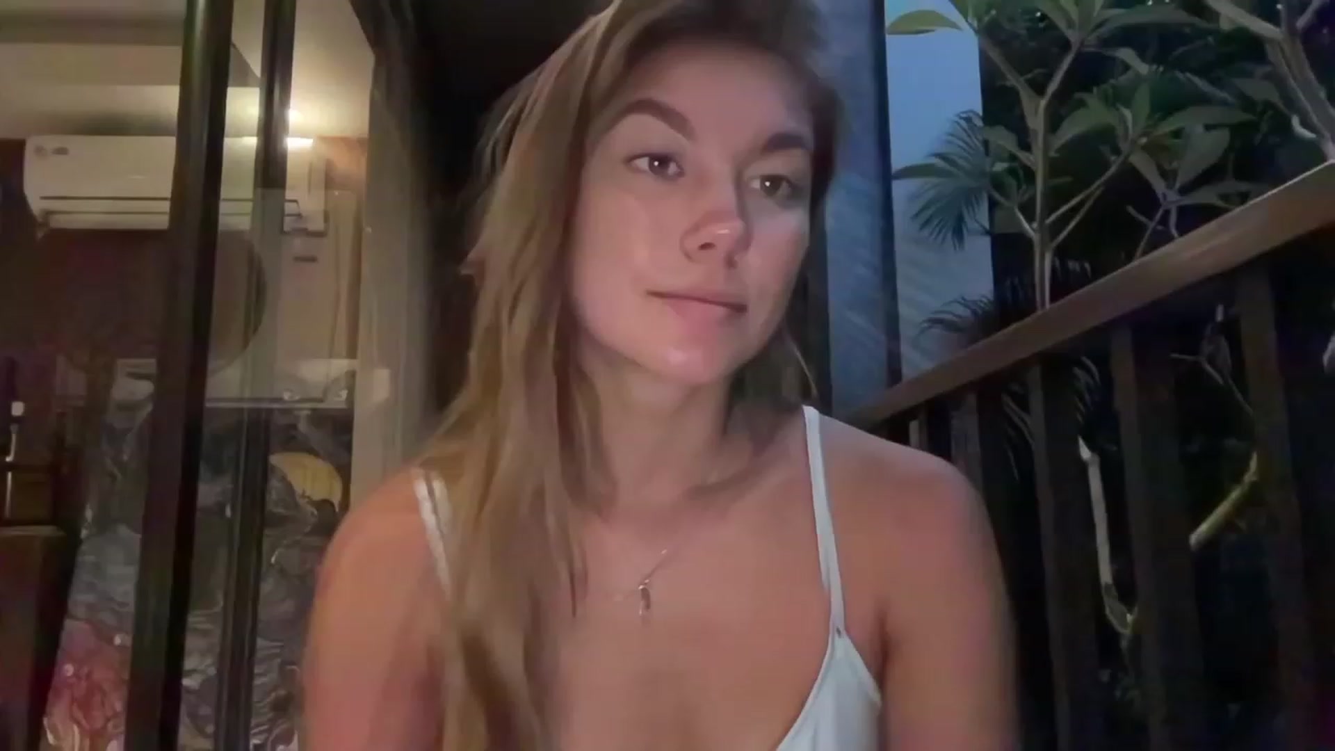 Gallery image thumbnail from BaliSurfGirl's myfreecams stream on, 03/28/2023, 22:56 image 1 of 20
