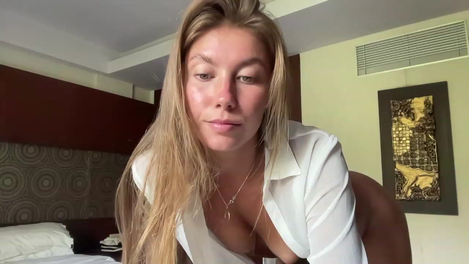 Gallery image thumbnail from BaliSurfGirl's myfreecams stream on, 04/05/2023, 05:24 image 8 of 20