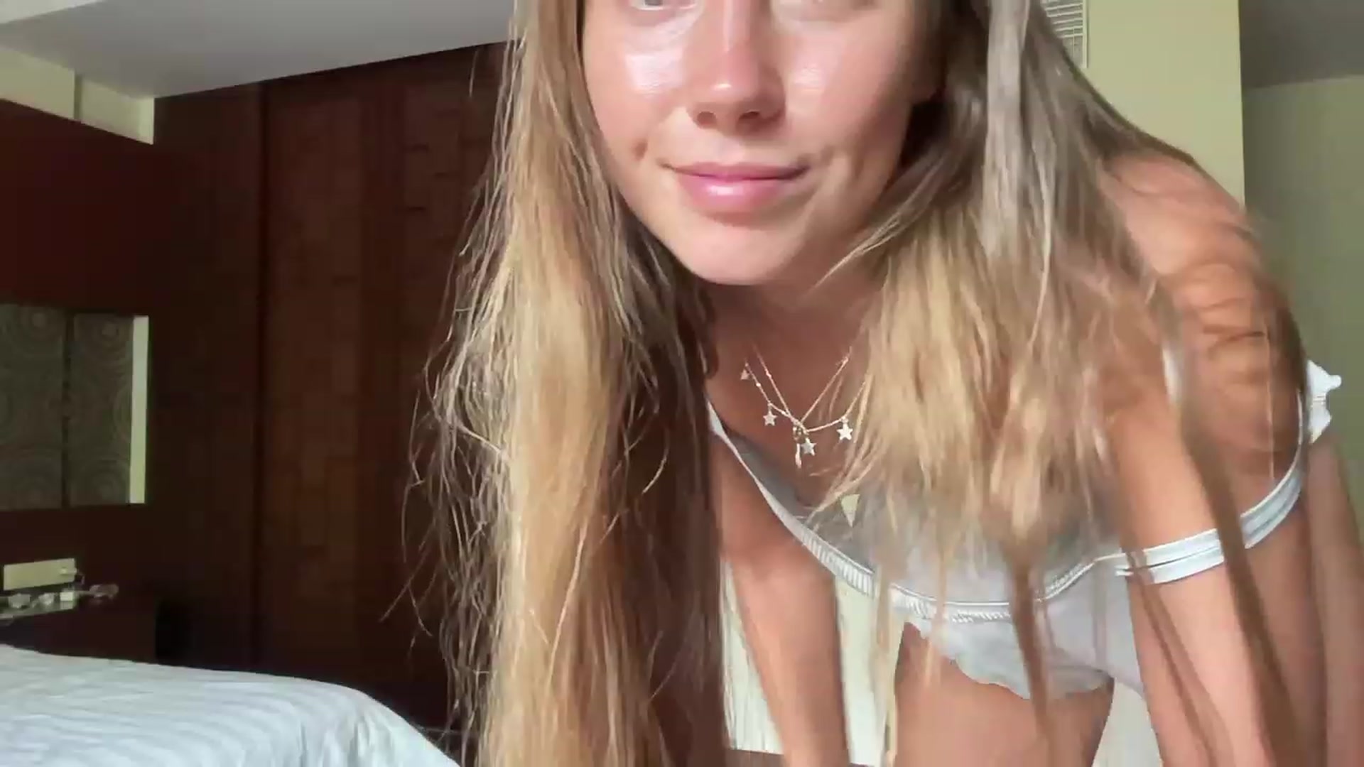 Gallery image thumbnail from BaliSurfGirl's myfreecams stream on, 04/10/2023, 01:11 image 20 of 20