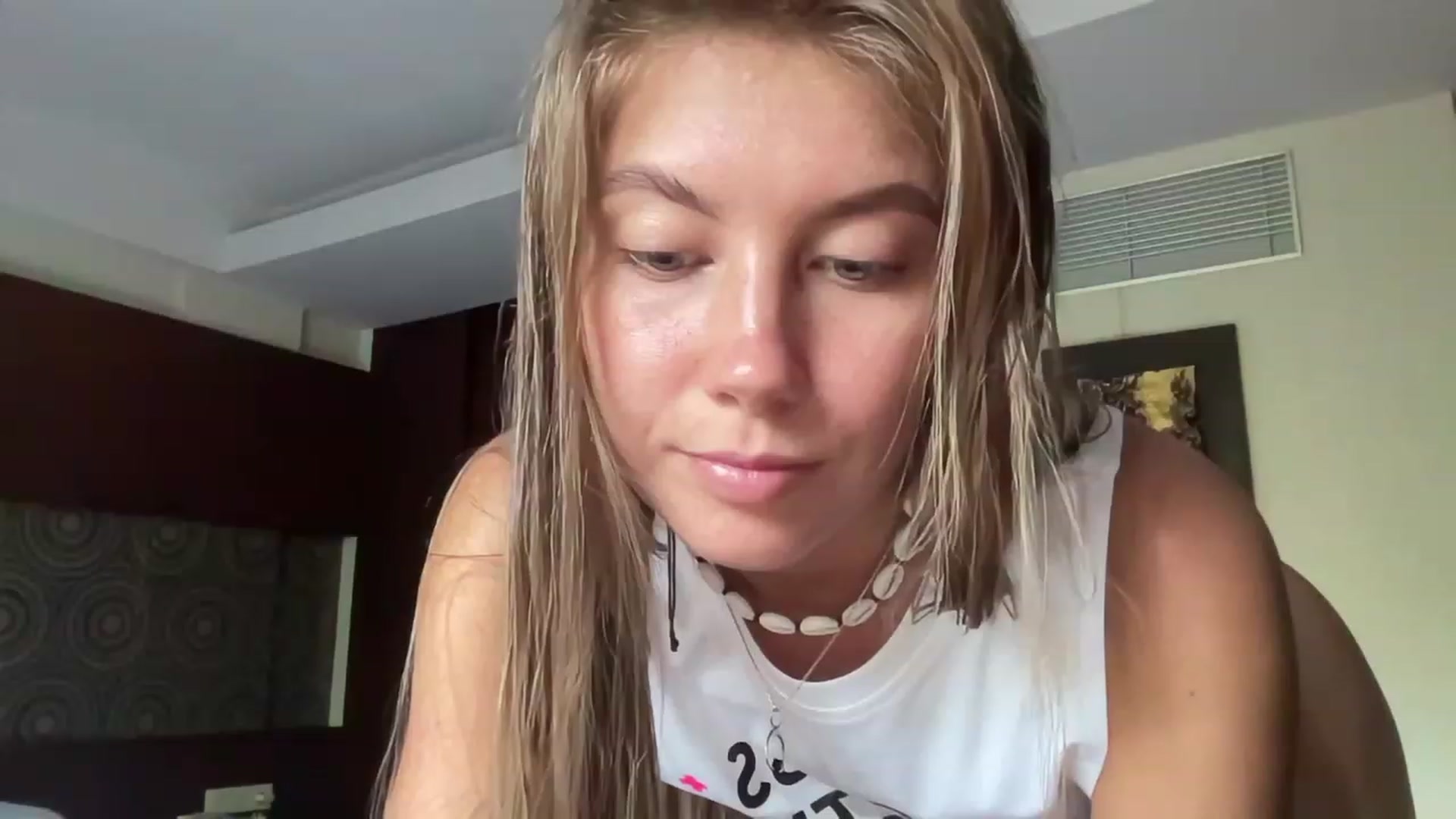Gallery image thumbnail from BaliSurfGirl's myfreecams stream on, 04/15/2023, 09:08 image 7 of 20