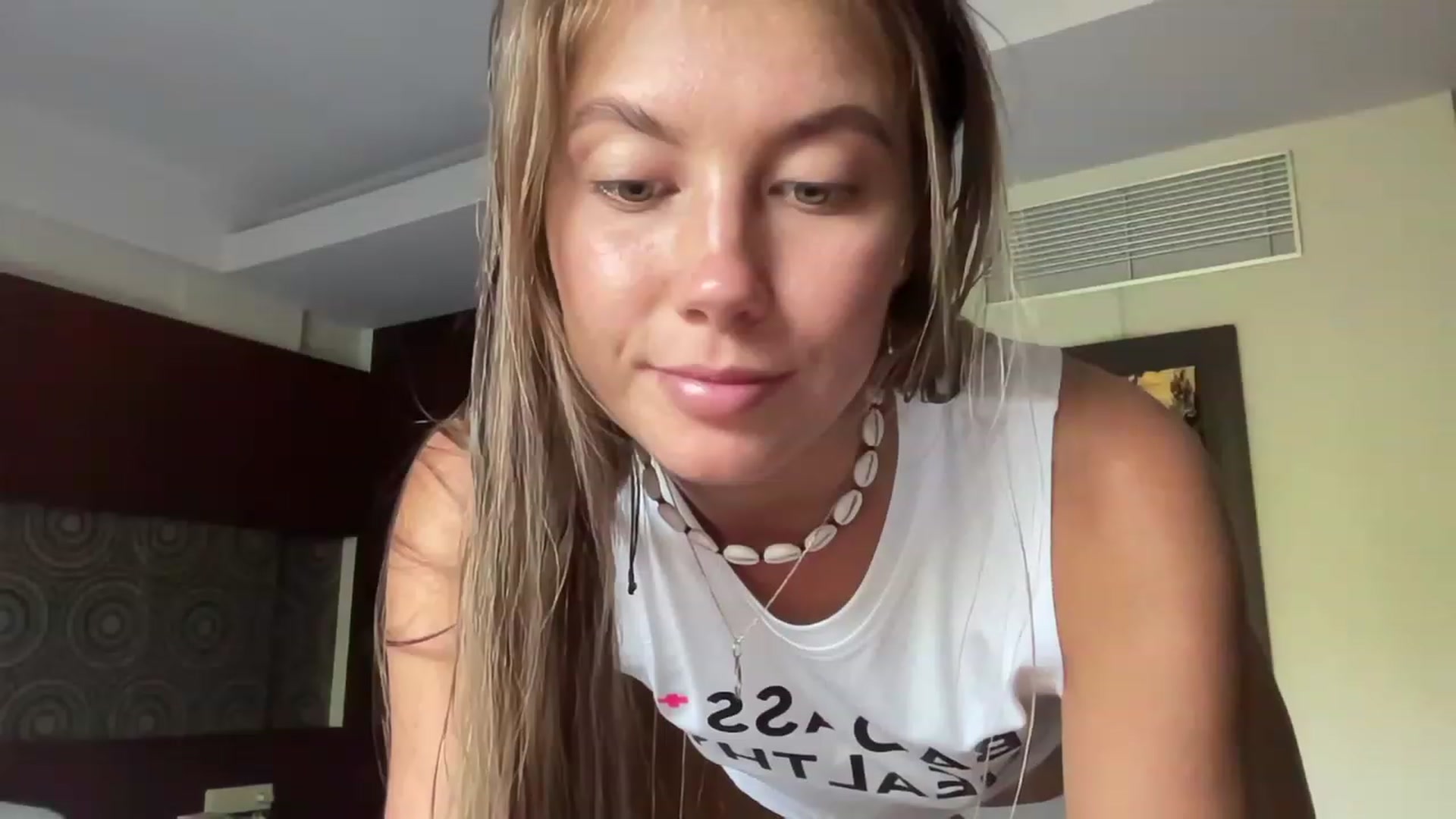 Gallery image thumbnail from BaliSurfGirl's myfreecams stream on, 04/15/2023, 09:08 image 3 of 20