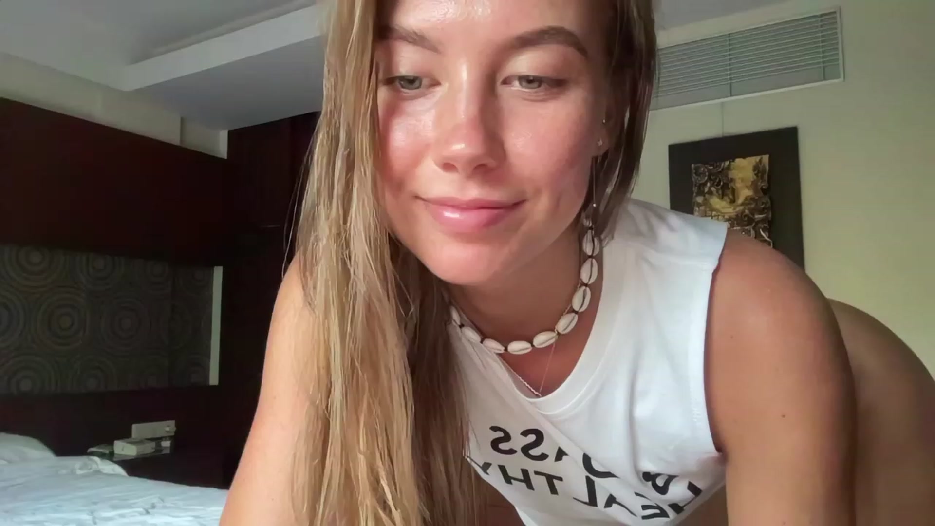 Gallery image thumbnail from BaliSurfGirl's myfreecams stream on, 04/15/2023, 10:01 image 9 of 20
