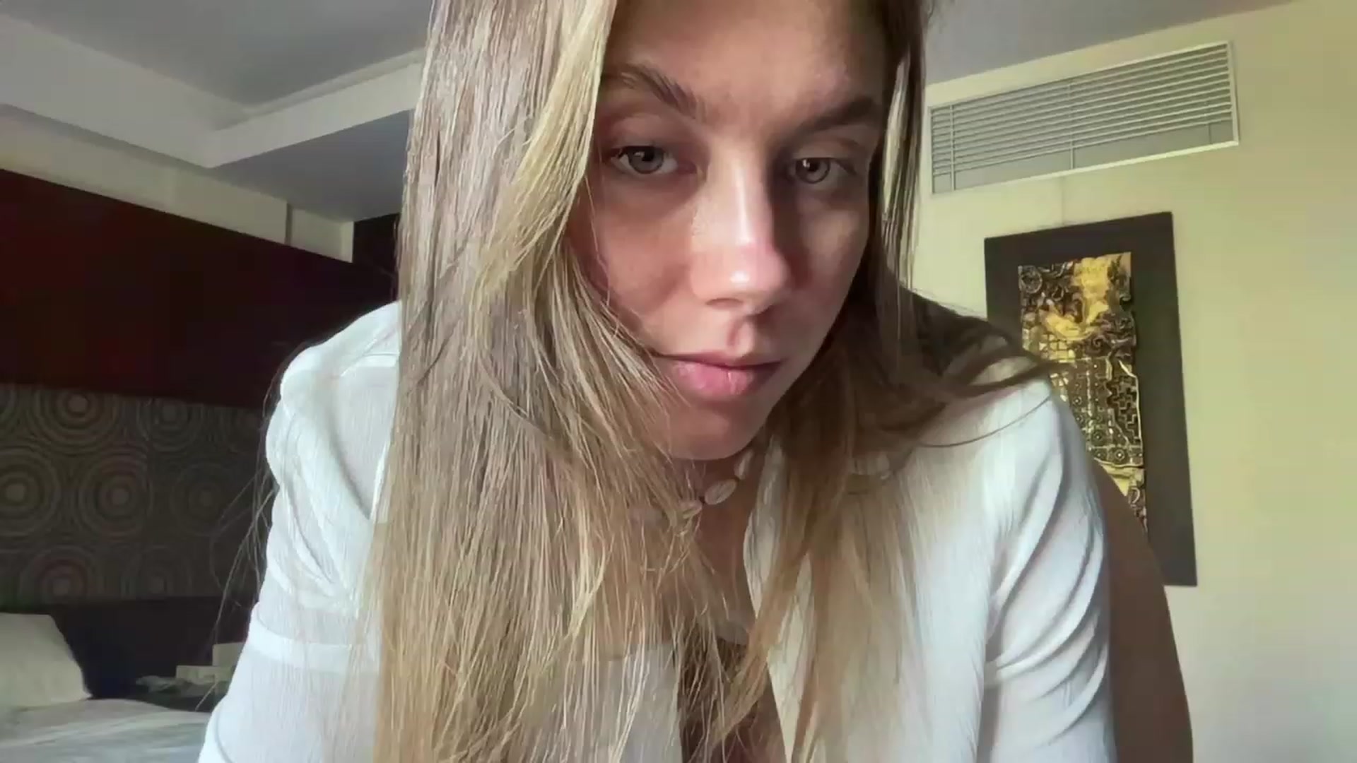 Gallery image thumbnail from BaliSurfGirl's myfreecams stream on, 04/18/2023, 05:55 image 11 of 20