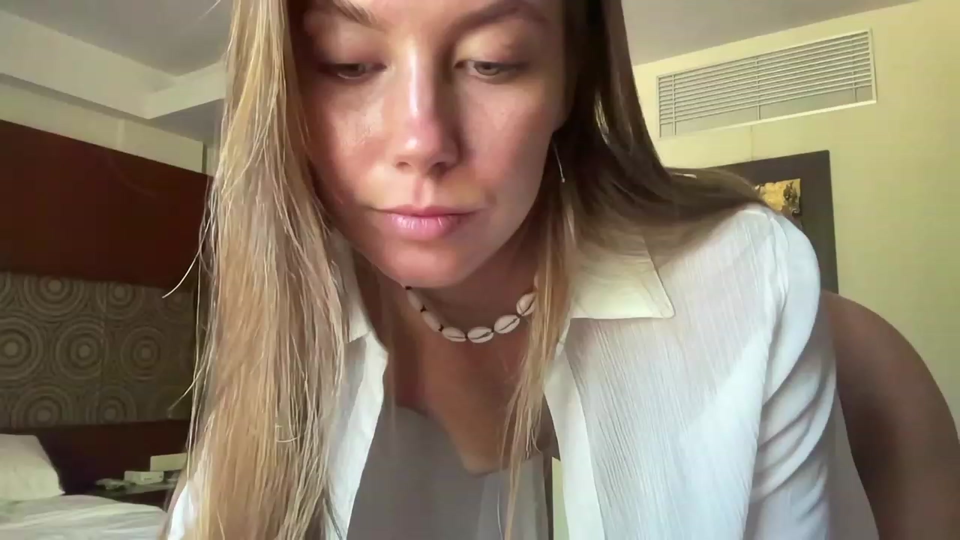 Gallery image thumbnail from BaliSurfGirl's myfreecams stream on, 04/18/2023, 05:55 image 9 of 20