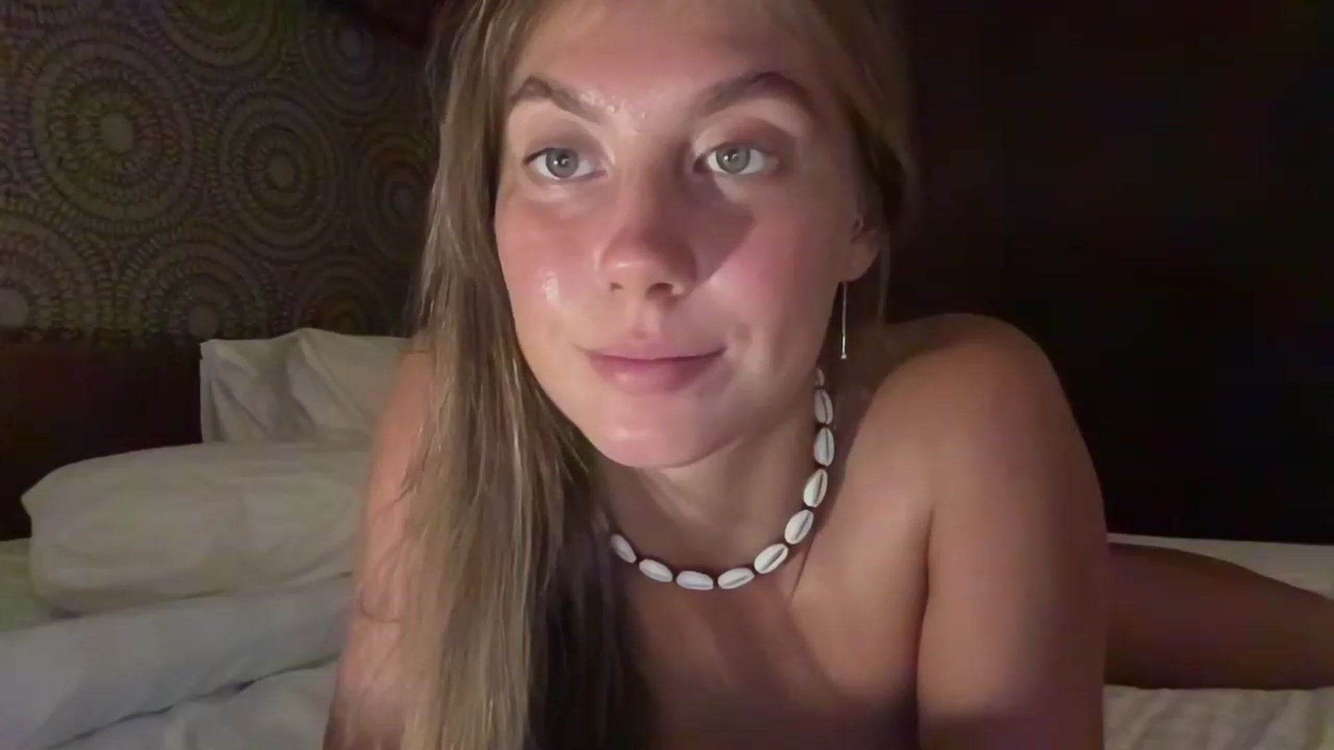 Gallery image thumbnail from BaliSurfGirl's myfreecams stream on, 04/22/2023, 11:41 image 7 of 20