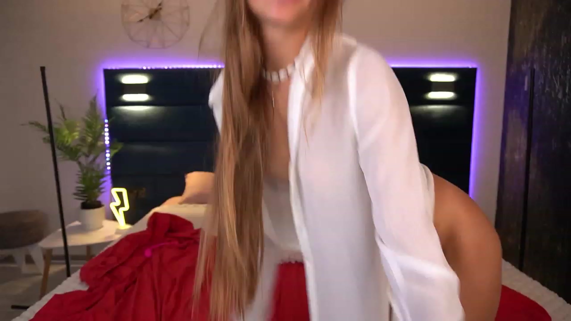 Gallery image thumbnail from BaliSurfGirl's myfreecams stream on, 05/03/2023, 09:49 image 4 of 20