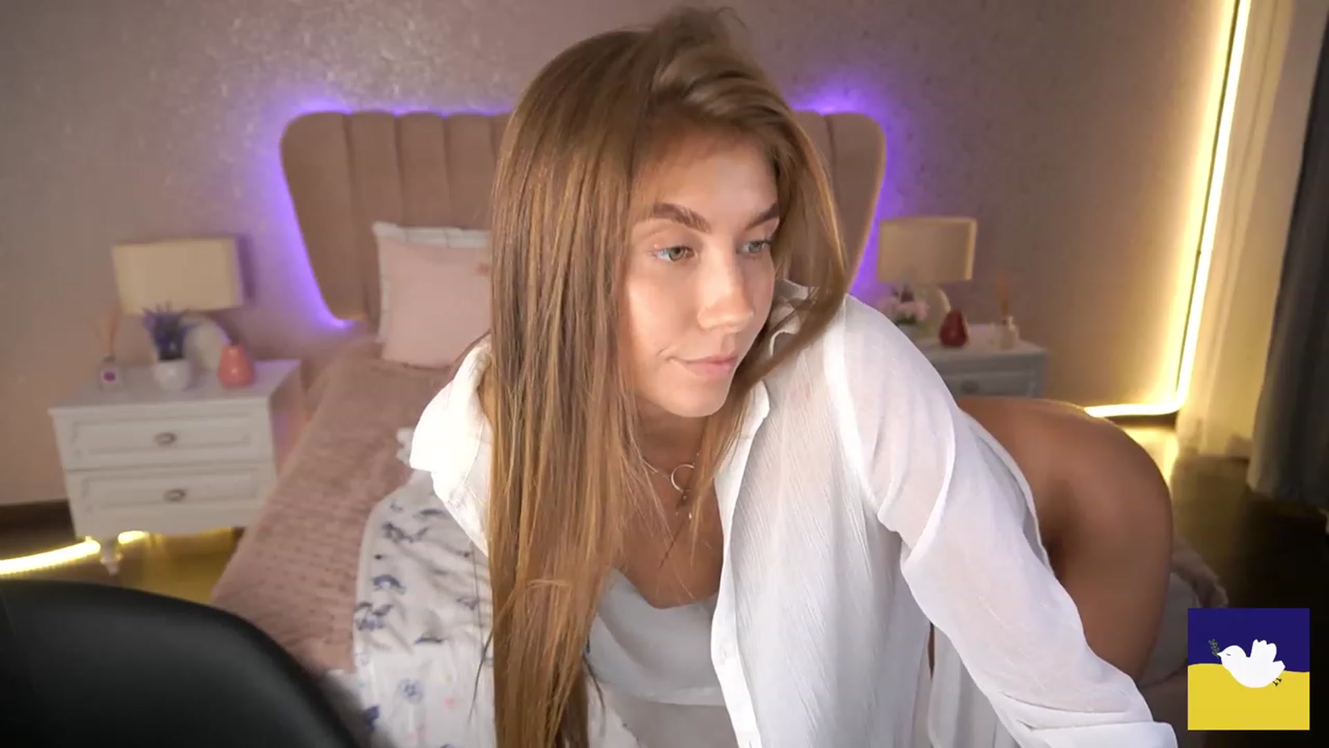 Gallery image thumbnail from BaliSurfGirl's myfreecams stream on, 05/13/2023, 09:40 image 18 of 20