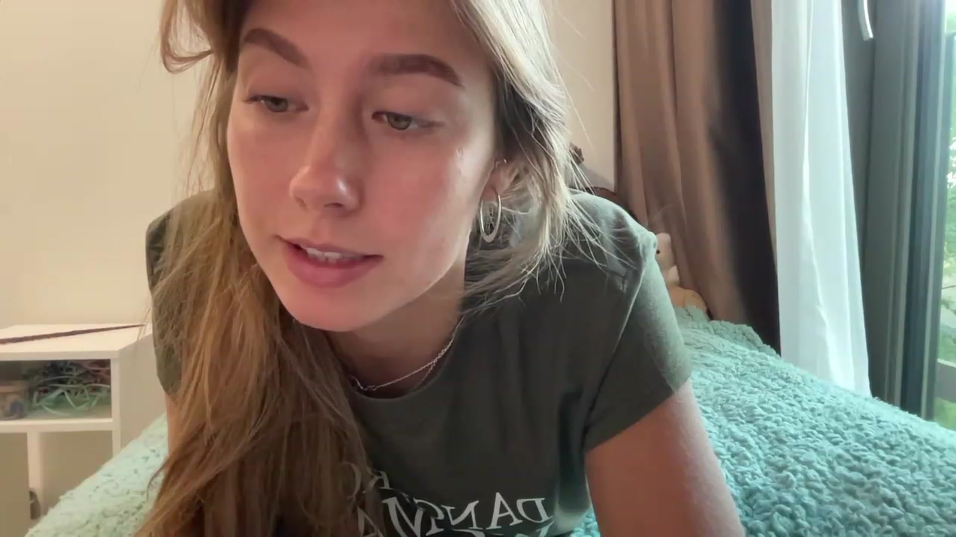 Gallery image thumbnail from BaliSurfGirl's myfreecams stream on, 05/16/2023, 04:49 image 17 of 20