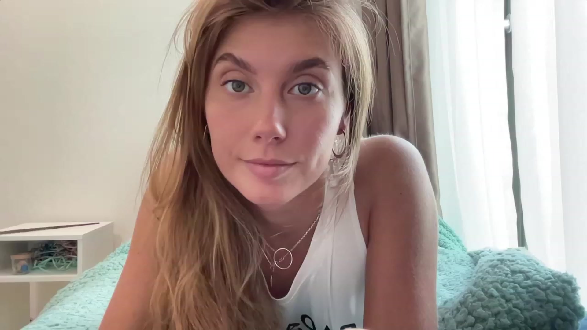 Gallery image thumbnail from BaliSurfGirl's myfreecams stream on, 05/19/2023, 11:37 image 3 of 20