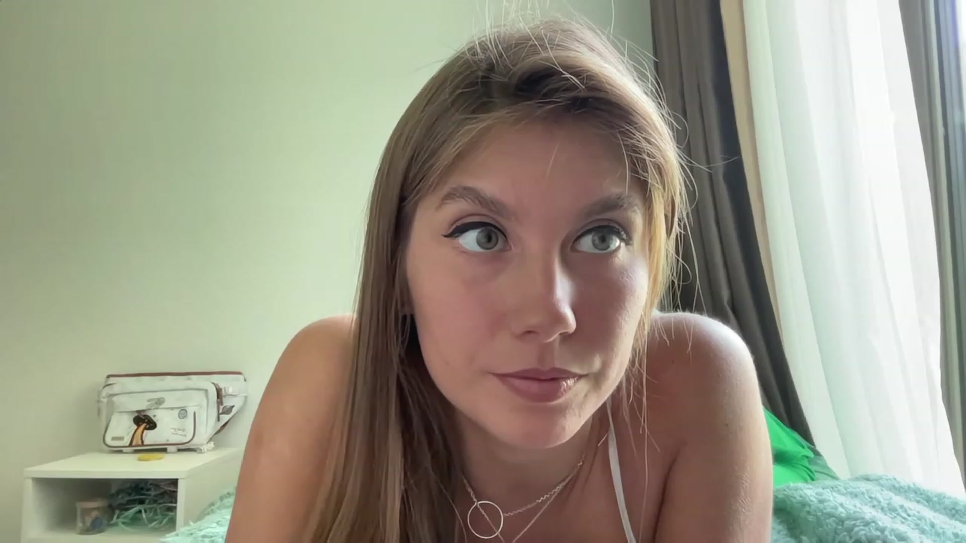 Gallery image thumbnail from BaliSurfGirl's myfreecams stream on, 05/21/2023, 12:05 image 13 of 20