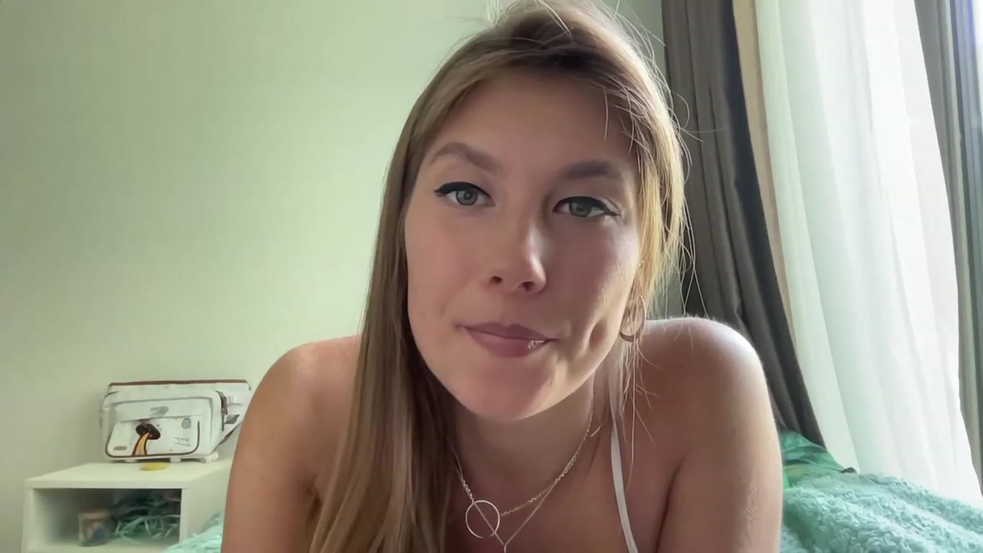 Gallery image thumbnail from BaliSurfGirl's myfreecams stream on, 05/21/2023, 12:05 image 12 of 20
