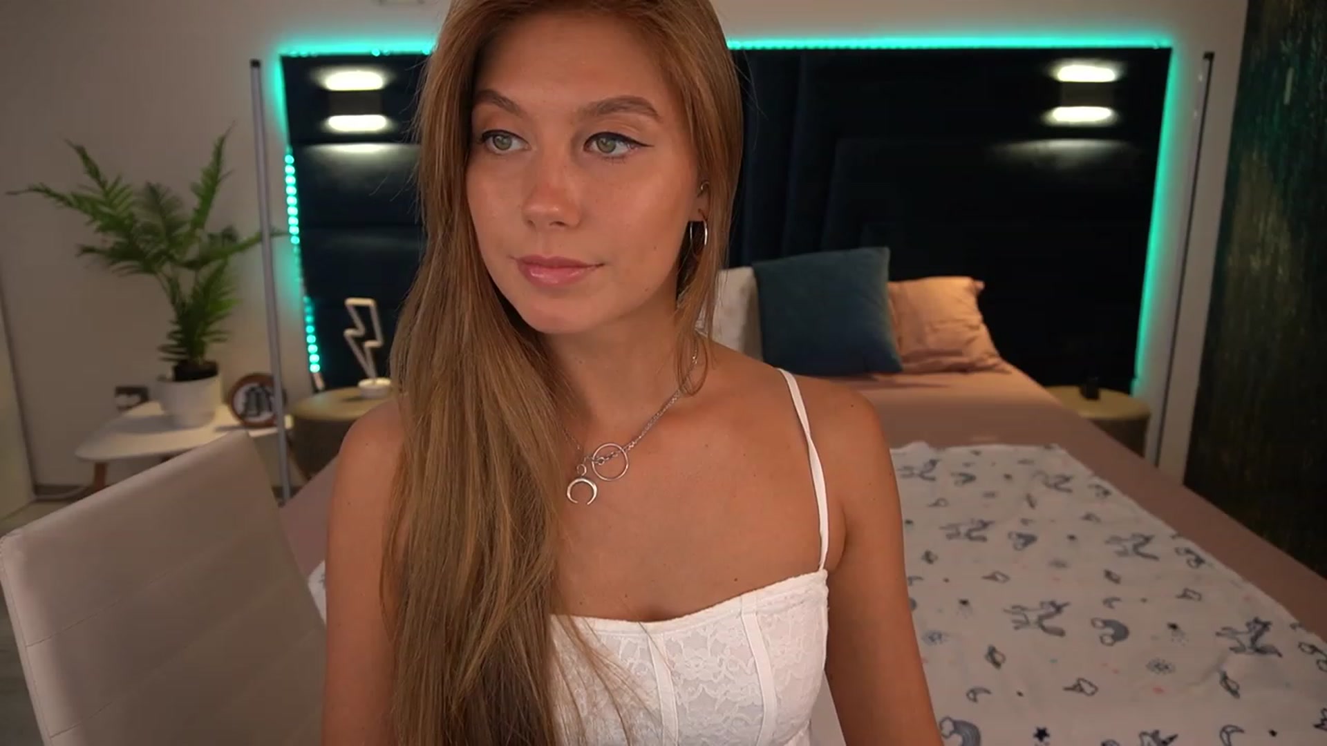 Gallery image thumbnail from BaliSurfGirl's myfreecams stream on, 06/01/2023, 13:53 image 4 of 20