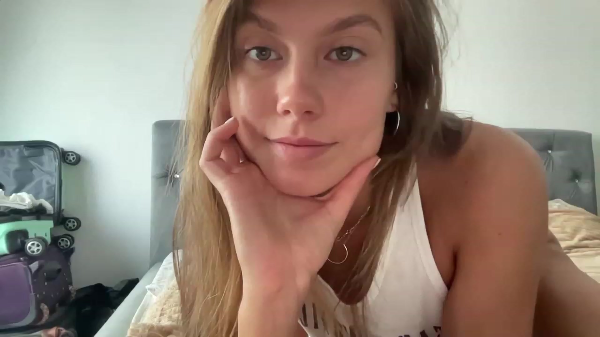 Gallery image thumbnail from BaliSurfGirl's myfreecams stream on, 06/02/2023, 04:29 image 2 of 20