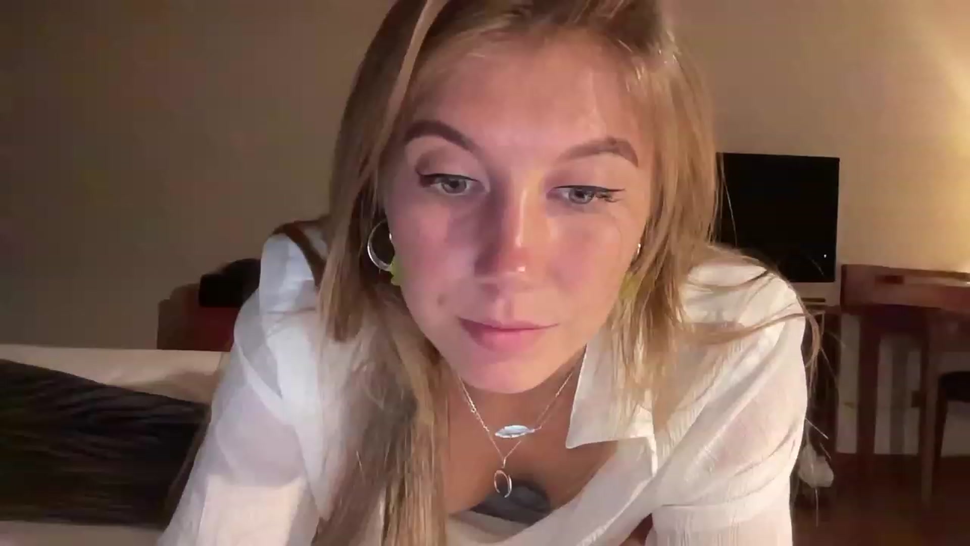Gallery image thumbnail from BaliSurfGirl's myfreecams stream on, 06/10/2023, 17:14 image 4 of 20