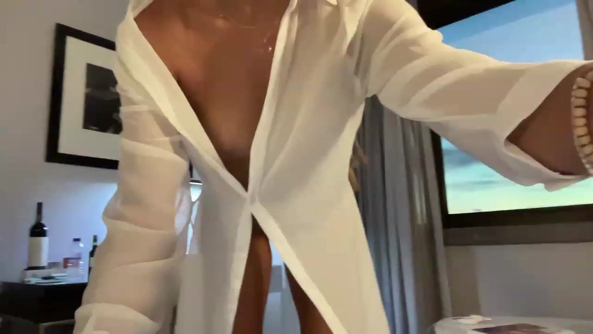 Gallery image thumbnail from BaliSurfGirl's myfreecams stream on, 06/14/2023, 04:57 image 7 of 20