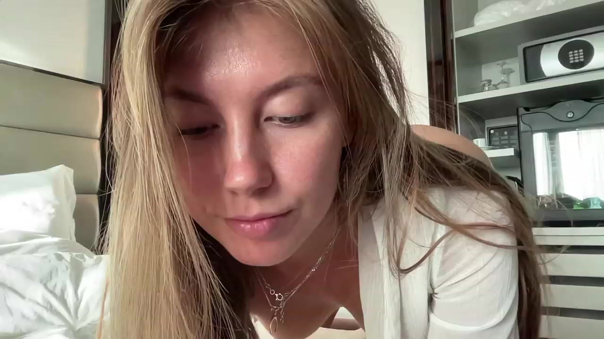 Gallery image thumbnail from BaliSurfGirl's myfreecams stream on, 06/14/2023, 06:26 image 14 of 20