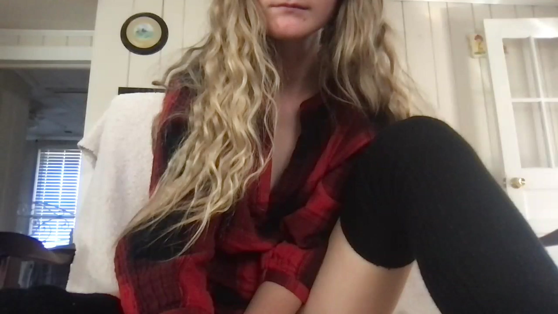 Gallery image thumbnail from Ballerinababy's myfreecams stream on, 12/07/2023, 17:33 image 6 of 20