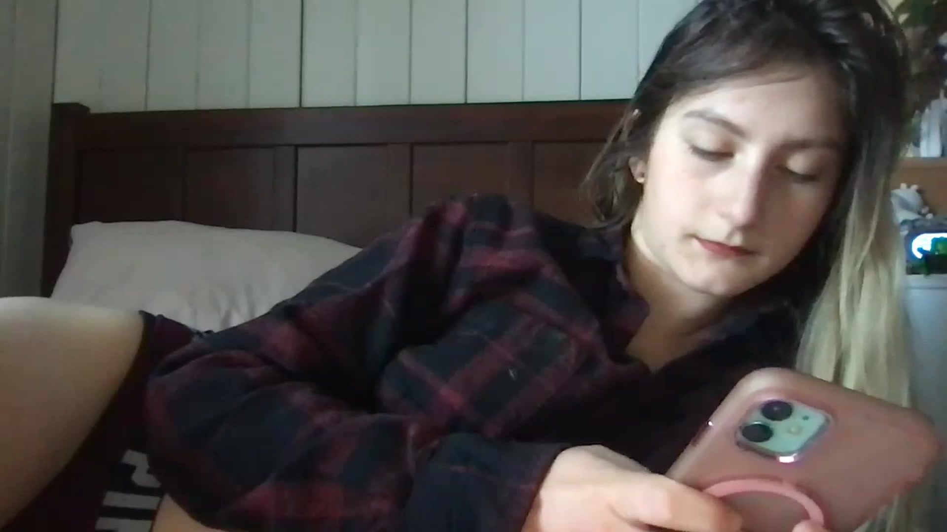 Gallery image thumbnail from Ballerinababy's myfreecams stream on, 12/22/2023, 20:31 image 15 of 20