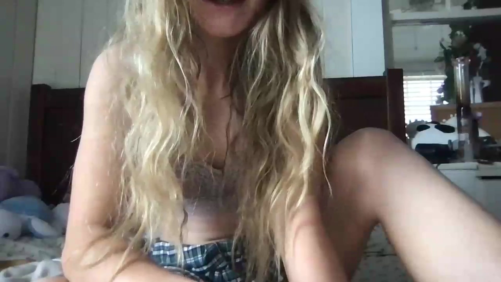 Gallery image thumbnail from Ballerinababy's myfreecams stream on, 12/30/2023, 15:27 image 8 of 20