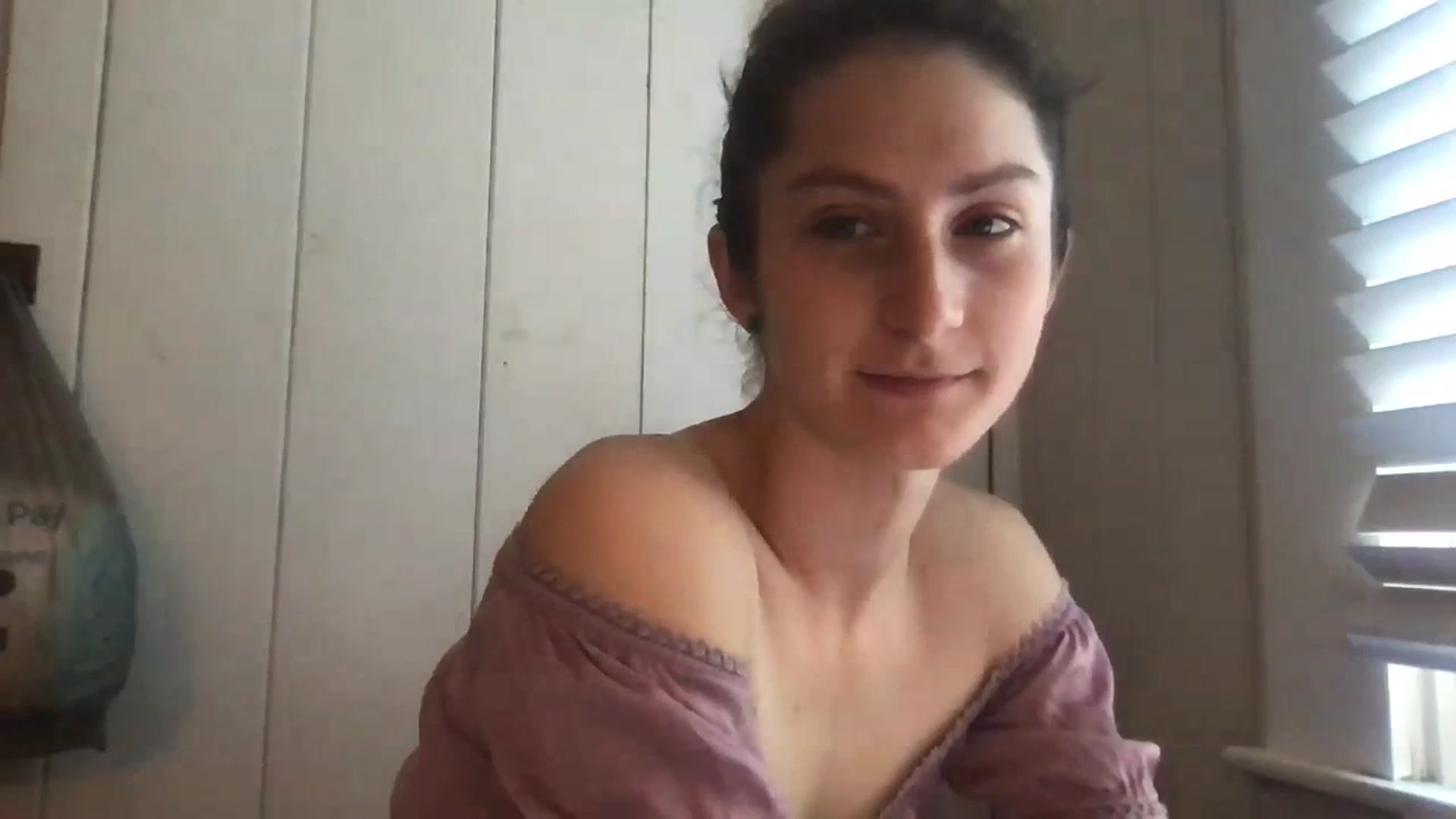 Gallery image thumbnail from Ballerinababy's myfreecams stream on, 04/15/2024, 21:40 image 4 of 20