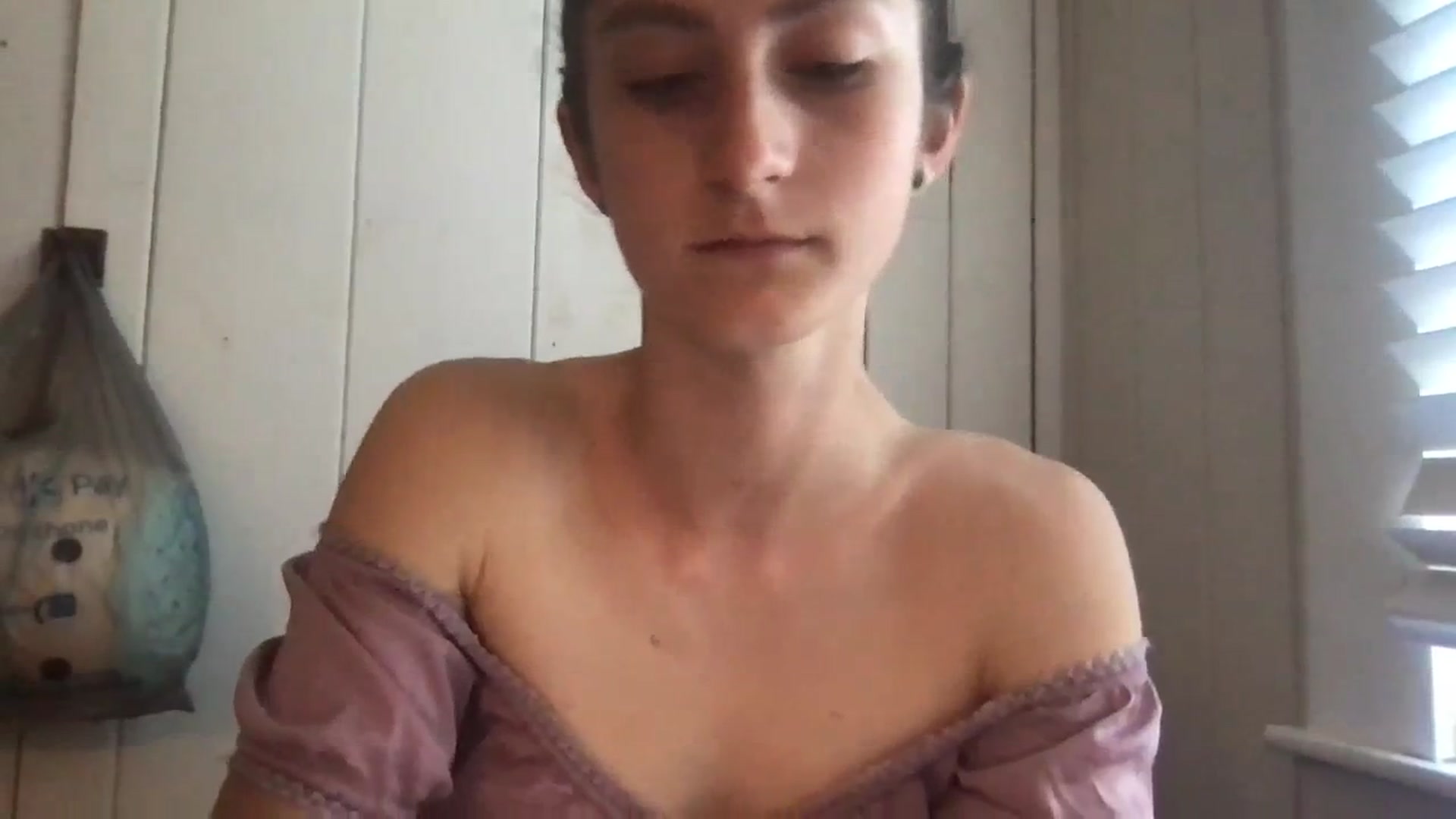 Gallery image thumbnail from Ballerinababy's myfreecams stream on, 04/15/2024, 21:40 image 15 of 20
