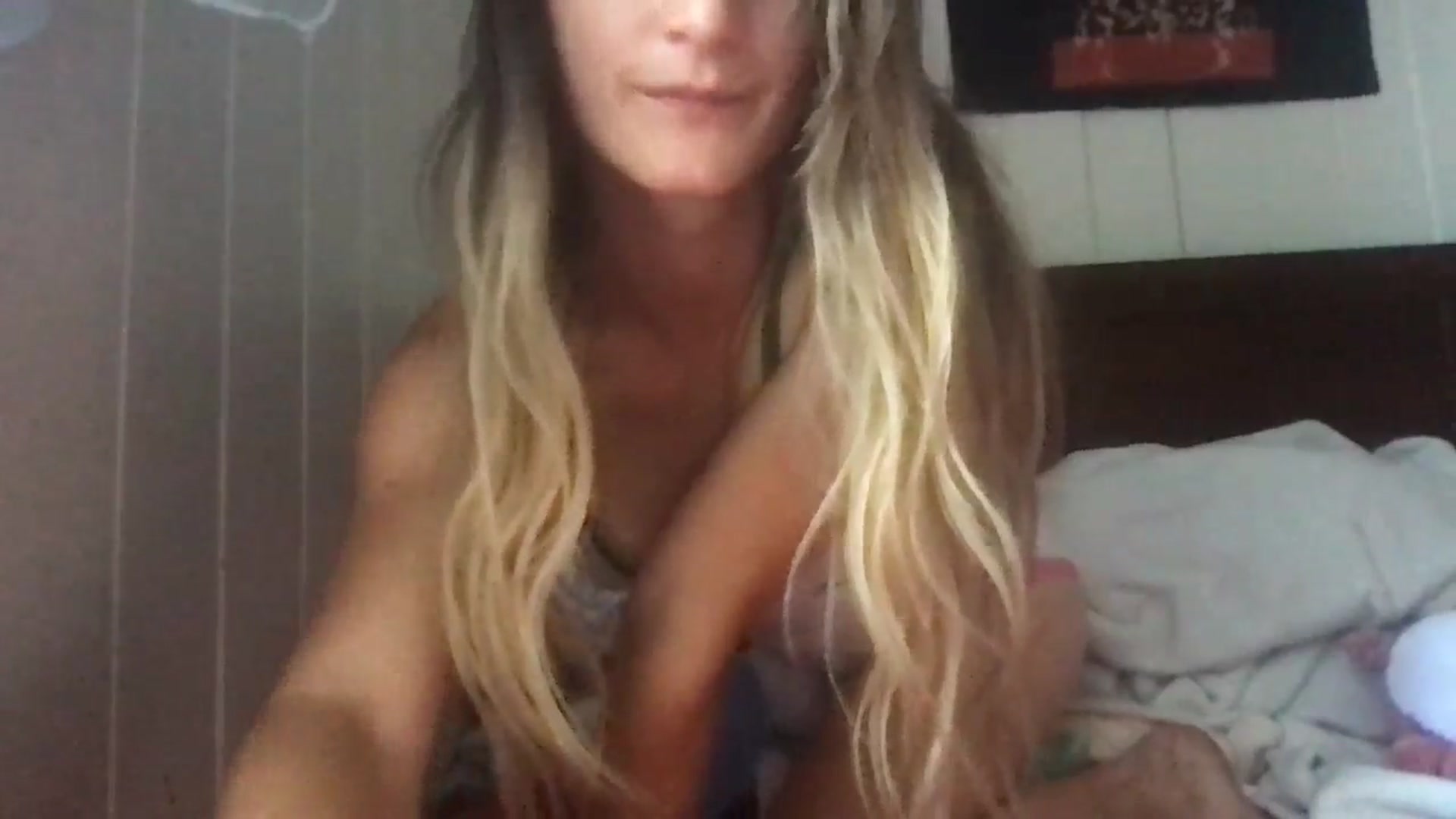 Gallery image thumbnail from Ballerinababy's myfreecams stream on, 06/10/2024, 19:58 image 8 of 20