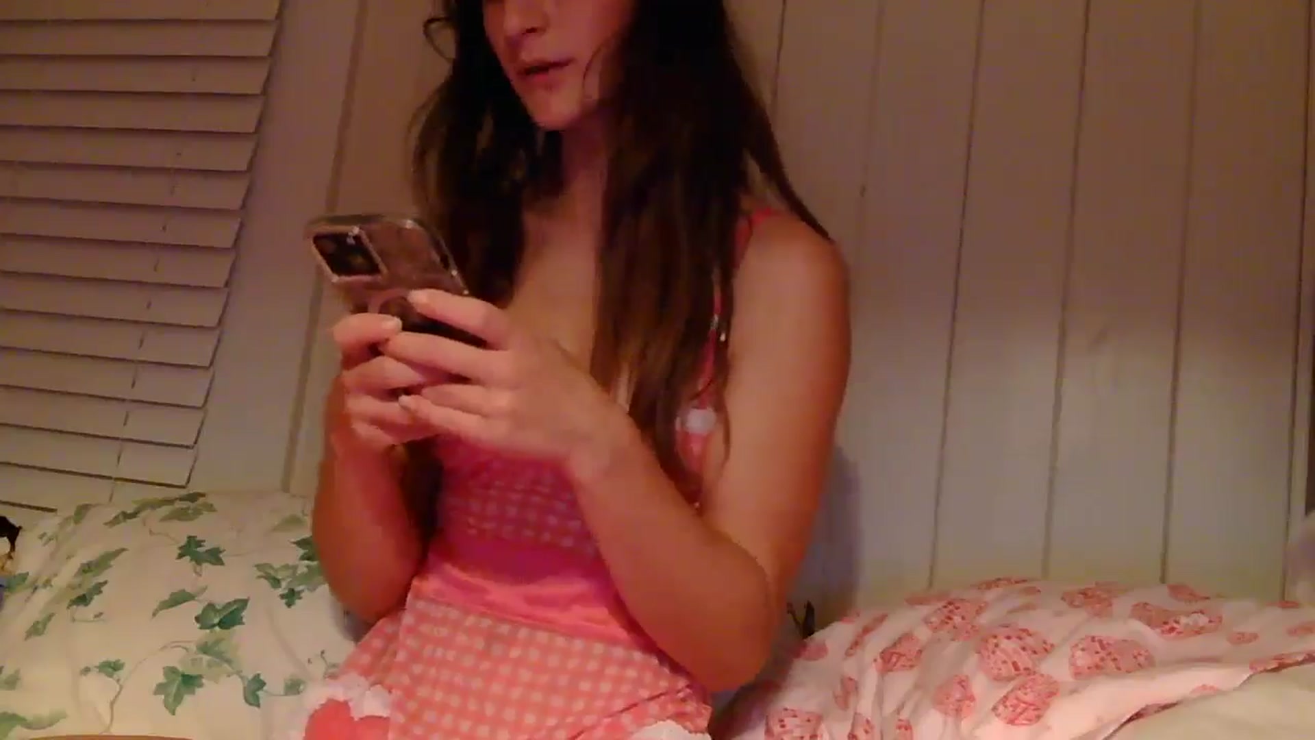 Gallery image thumbnail from Ballerinababy's myfreecams stream on, 10/15/2024, 24:23 image 14 of 20