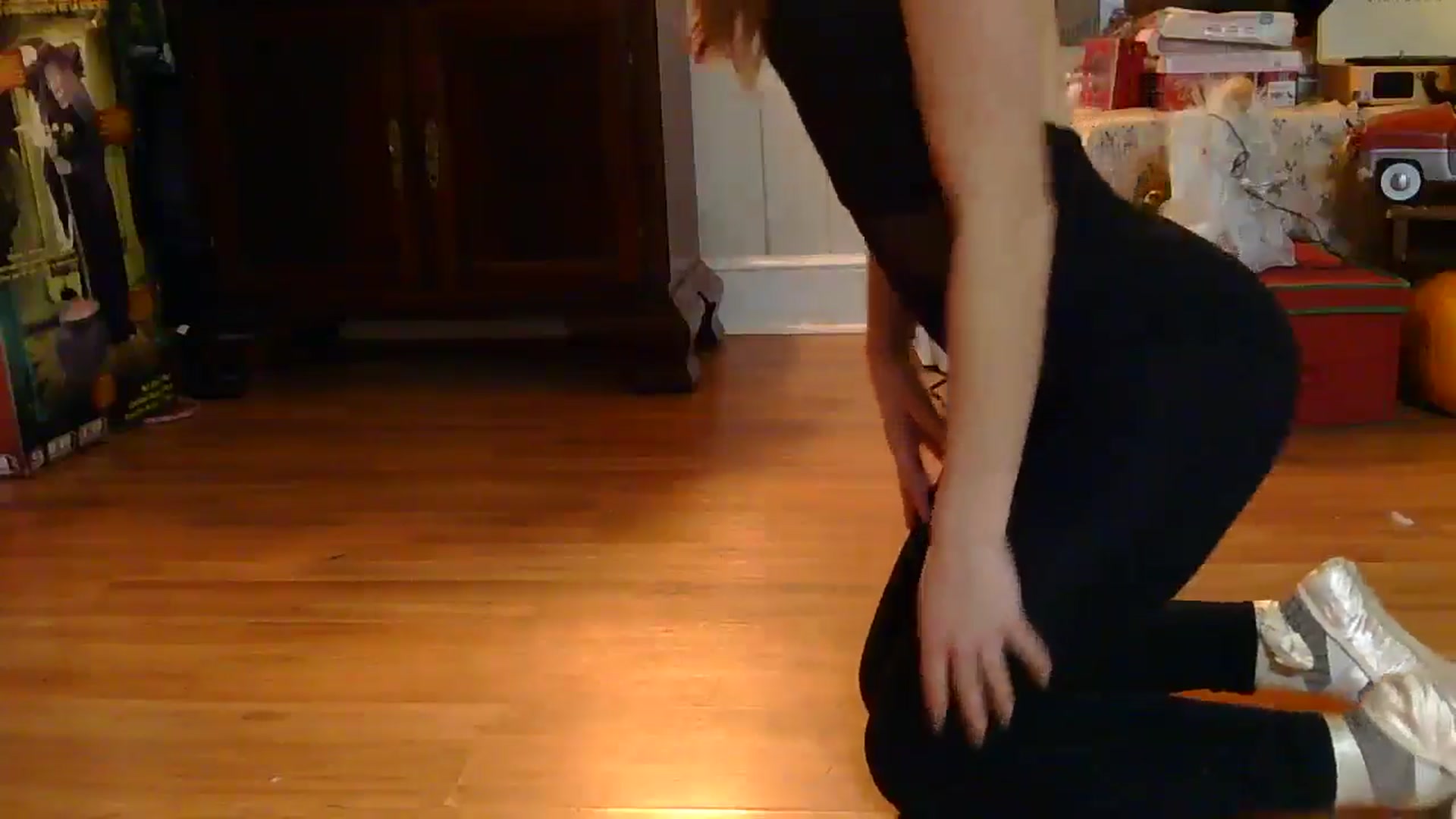 Gallery image thumbnail from Ballerinababy's myfreecams stream on, 11/25/2024, 04:48 image 19 of 20