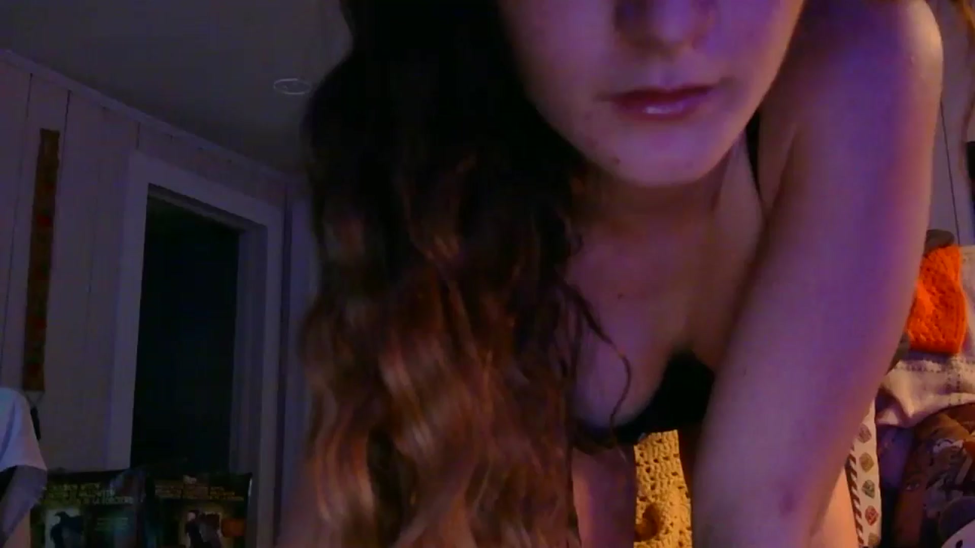 Gallery image thumbnail from Ballerinababy's myfreecams stream on, 12/28/2024, 20:26 image 3 of 20