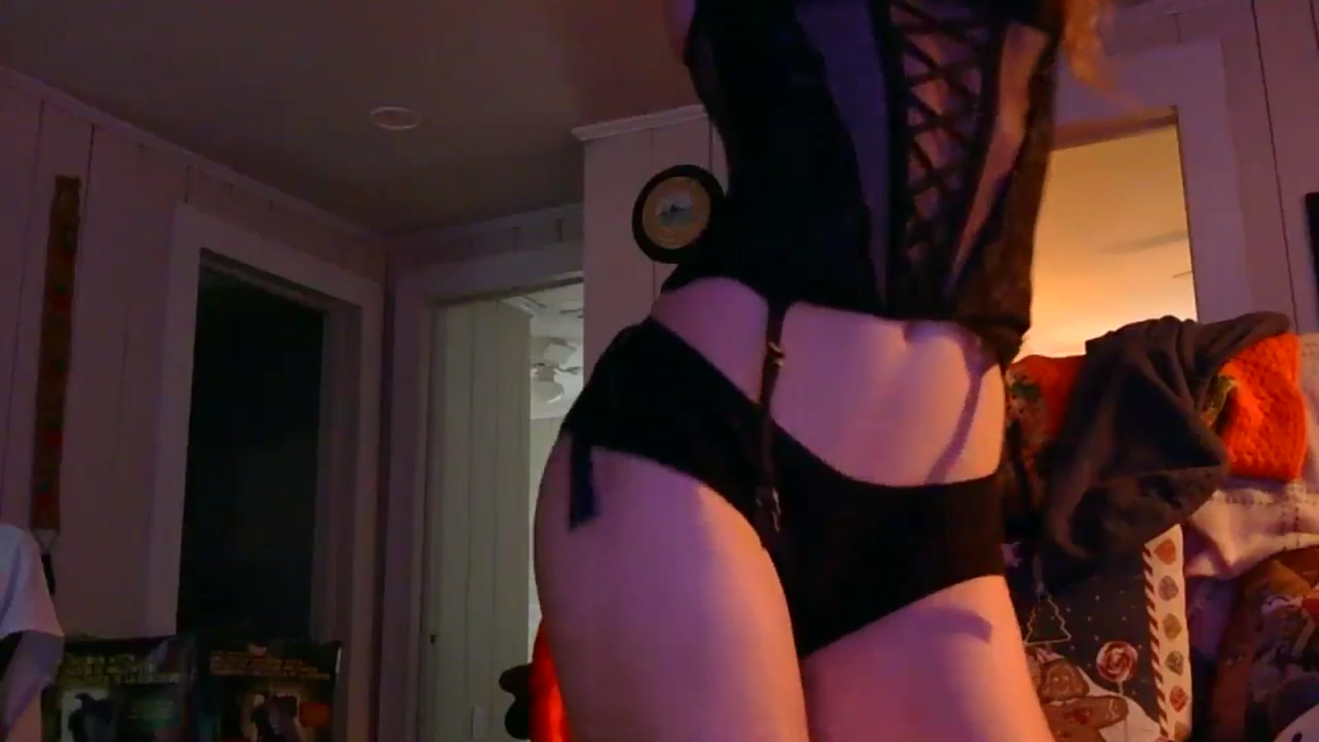 Gallery image thumbnail from Ballerinababy's myfreecams stream on, 12/28/2024, 20:26 image 2 of 20