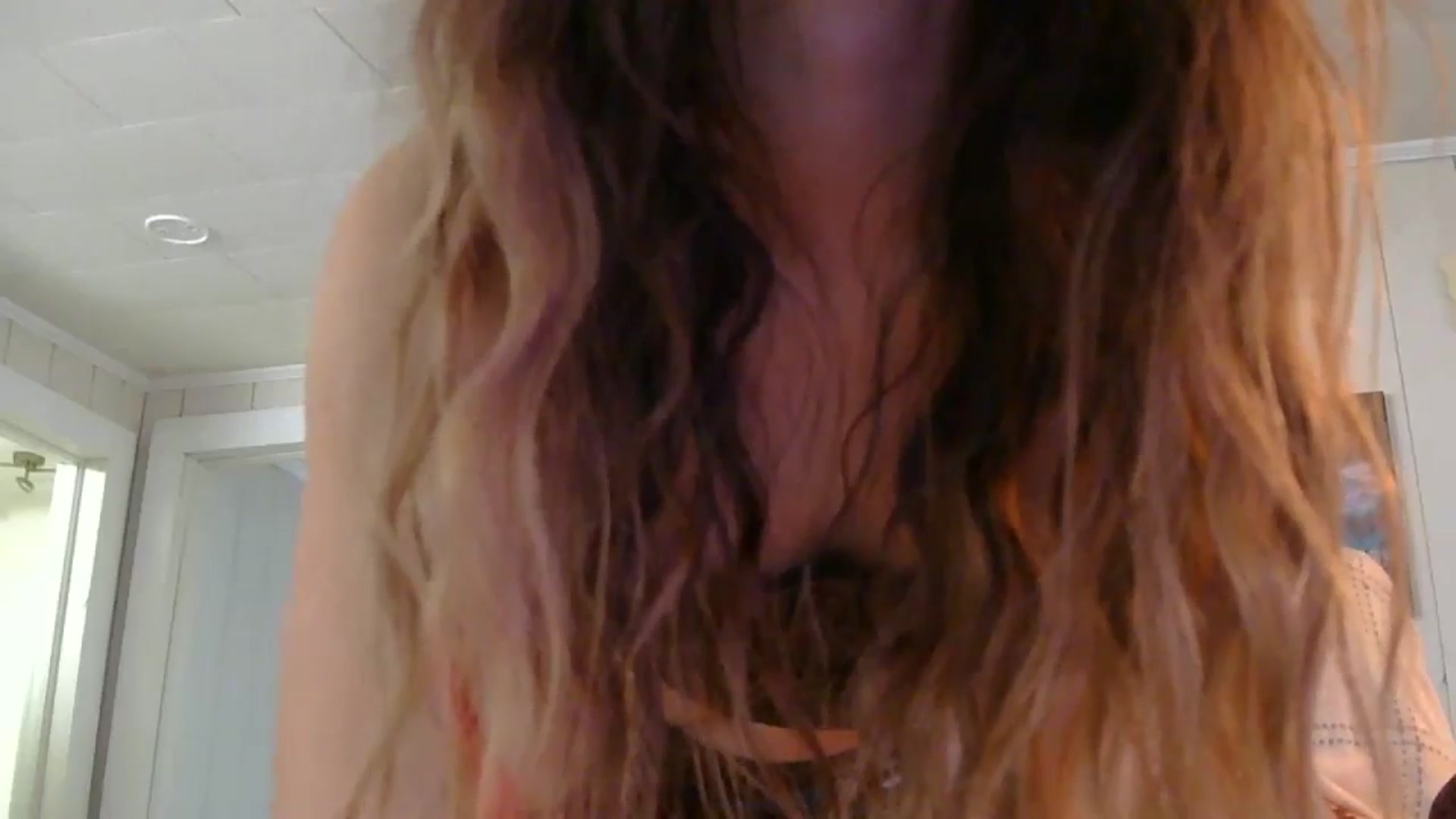 Gallery image thumbnail from Ballerinababy's myfreecams stream on, 12/30/2024, 18:52 image 9 of 20