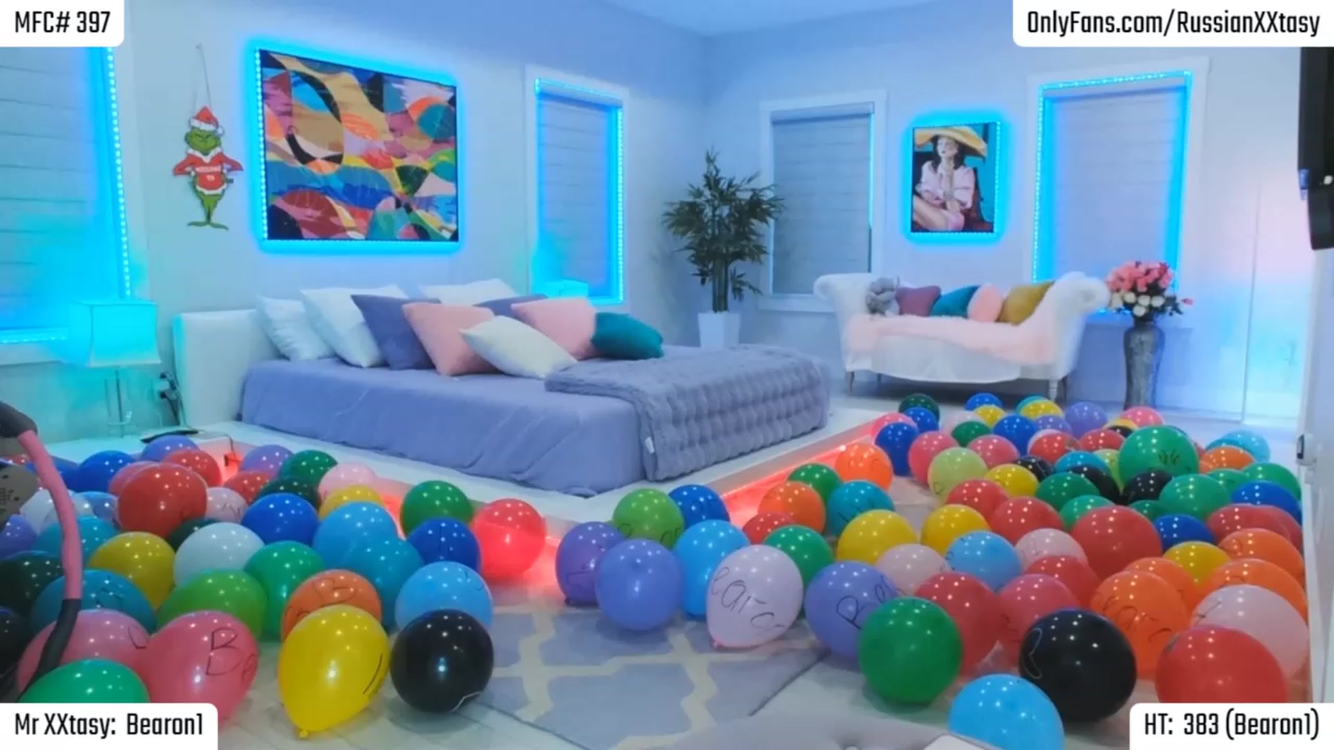 Gallery image thumbnail from BalloonXXtasy's myfreecams stream on, 03/19/2024, 24:29 image 3 of 20