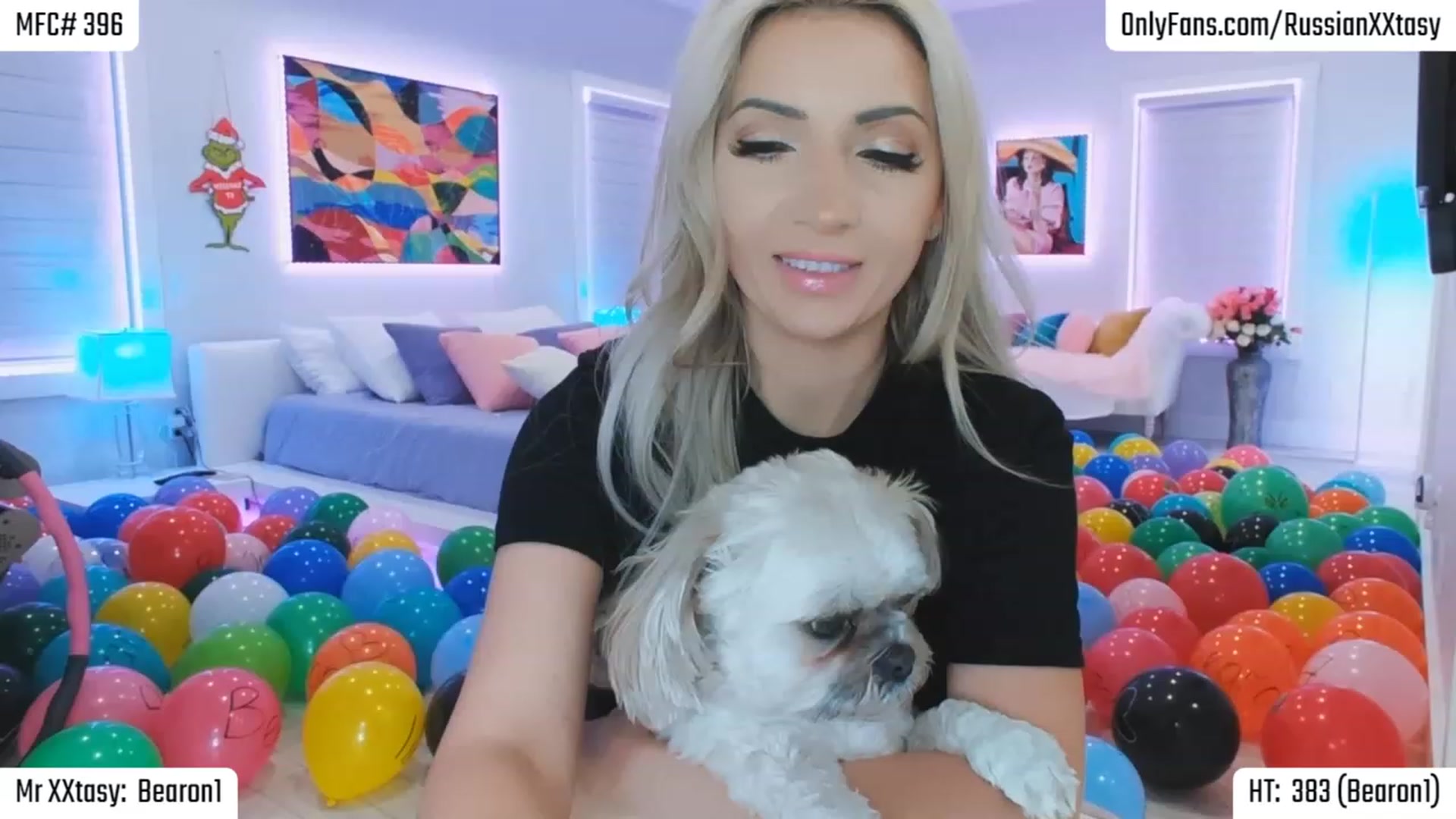 Gallery image thumbnail from BalloonXXtasy's myfreecams stream on, 03/19/2024, 24:29 image 4 of 20