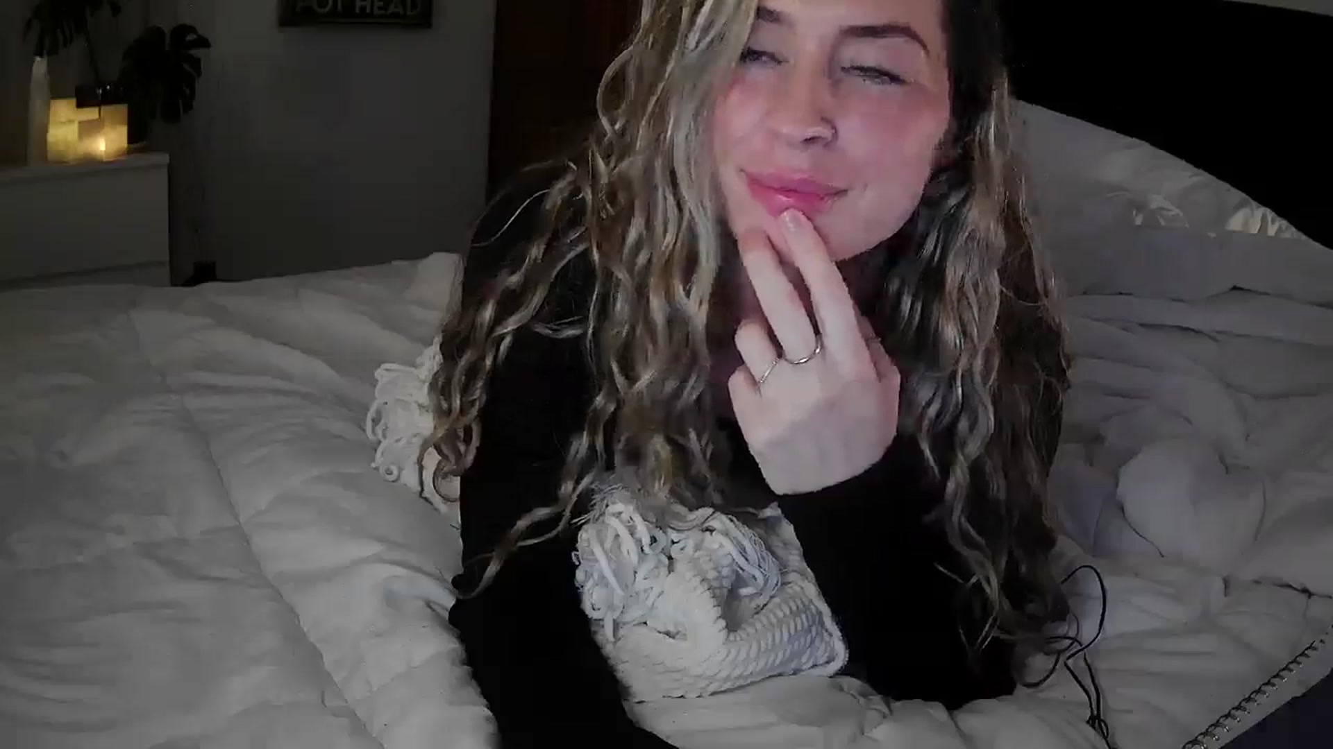 Gallery image thumbnail from Bambi20's myfreecams stream on, 04/17/2026, 03:28 image 3 of 20