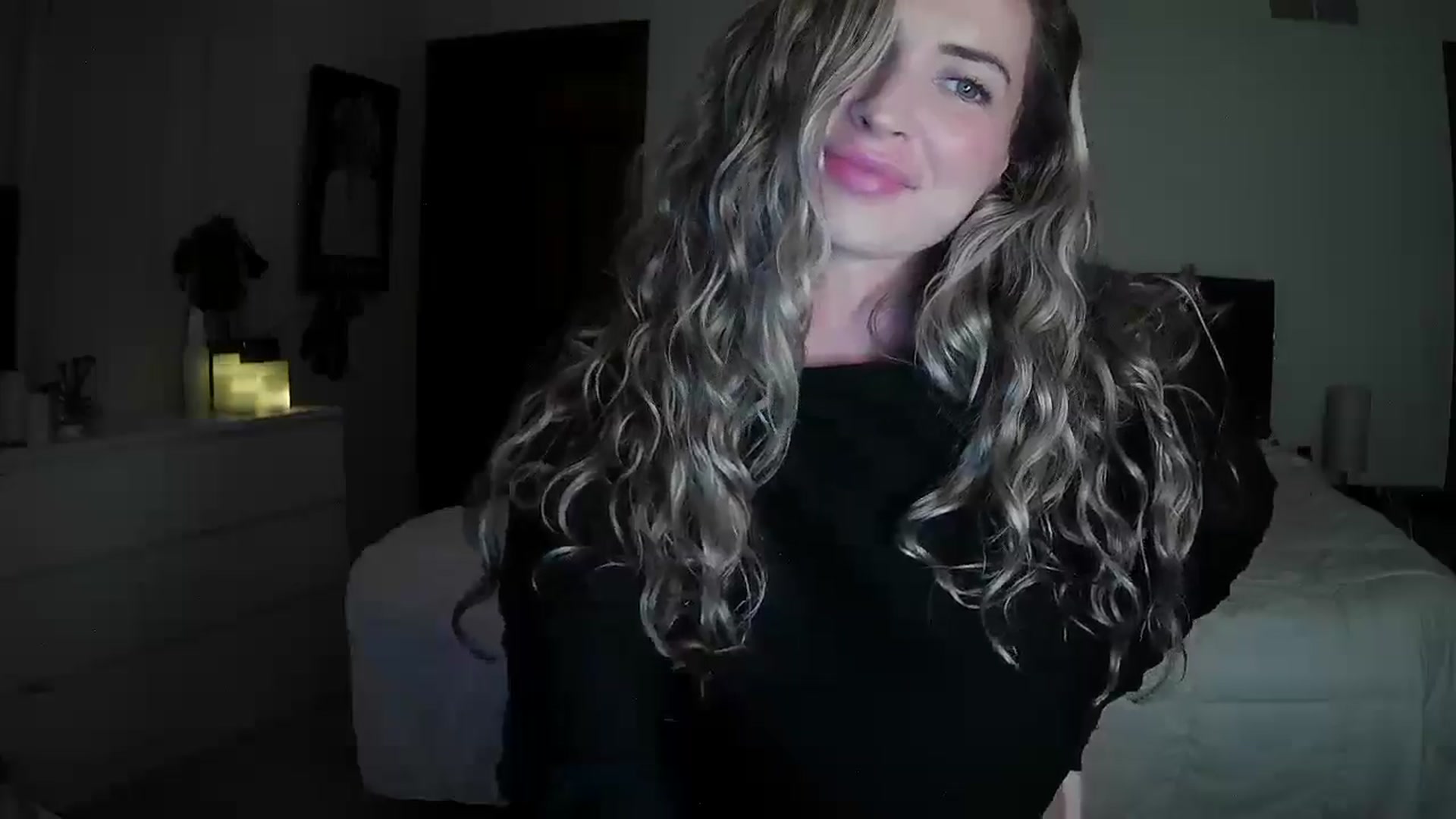 Gallery image thumbnail from Bambi20's myfreecams stream on, 04/19/2026, 05:03 image 14 of 20