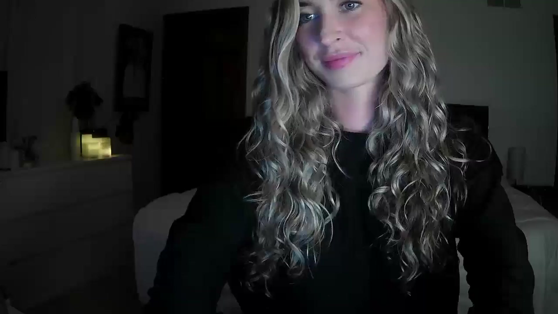 Gallery image thumbnail from Bambi20's myfreecams stream on, 04/19/2026, 05:03 image 9 of 20
