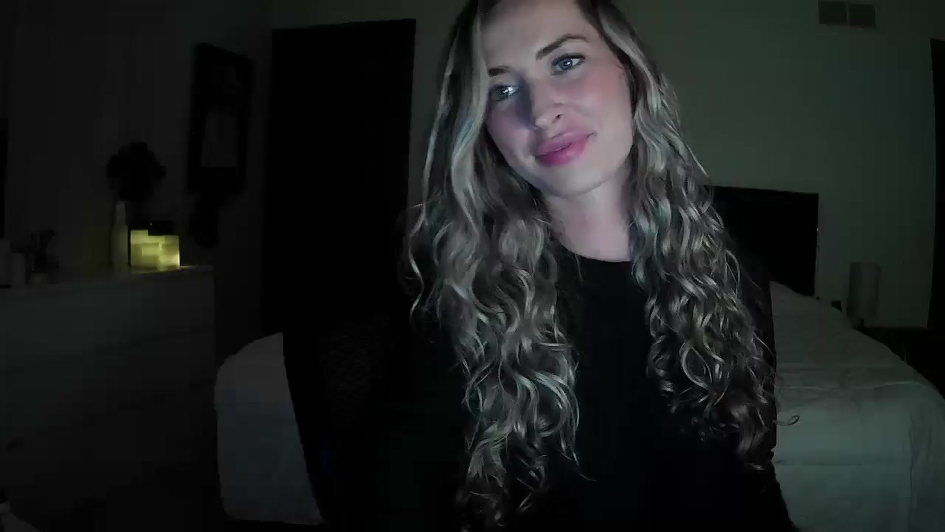 Gallery image thumbnail from Bambi20's myfreecams stream on, 04/19/2026, 05:03 image 1 of 20