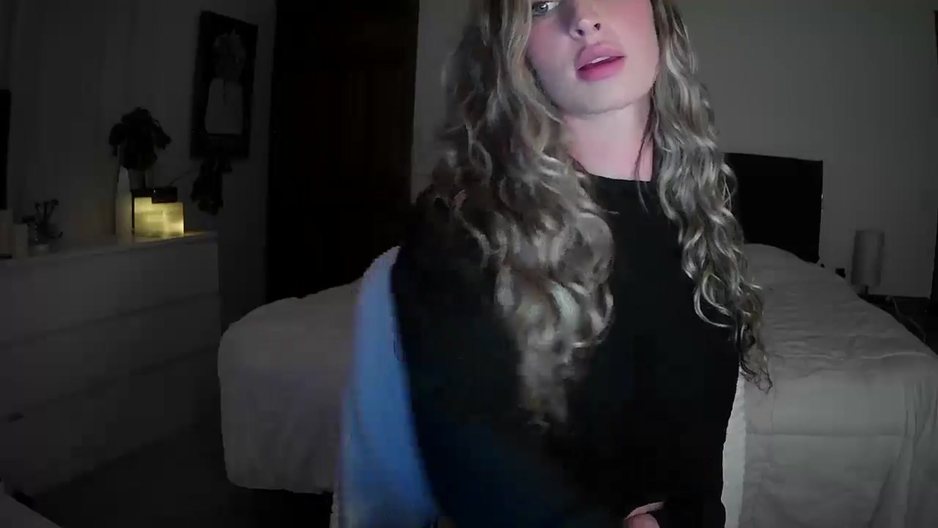 Gallery image thumbnail from Bambi20's myfreecams stream on, 04/19/2026, 05:35 image 9 of 20