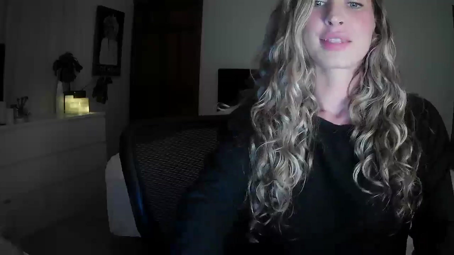 Gallery image thumbnail from Bambi20's myfreecams stream on, 04/19/2026, 05:35 image 6 of 20