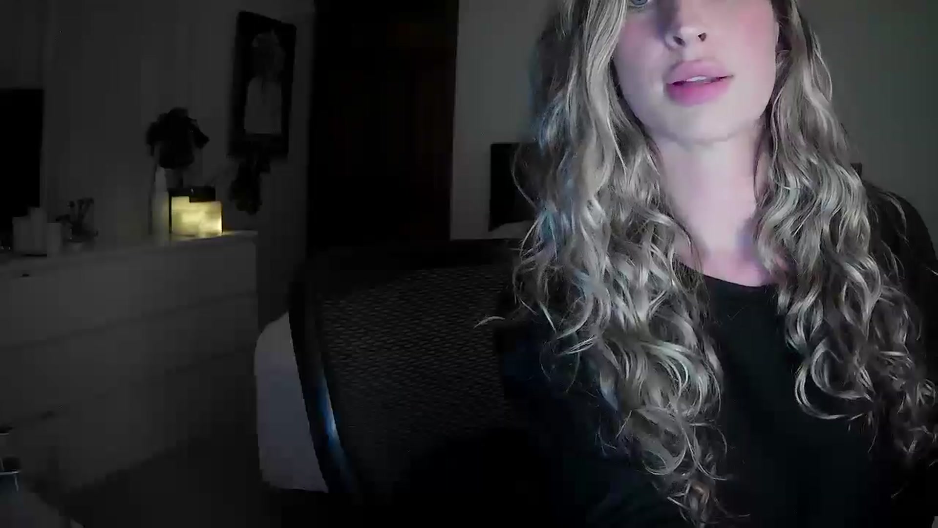 Gallery image thumbnail from Bambi20's myfreecams stream on, 04/19/2026, 05:35 image 5 of 20