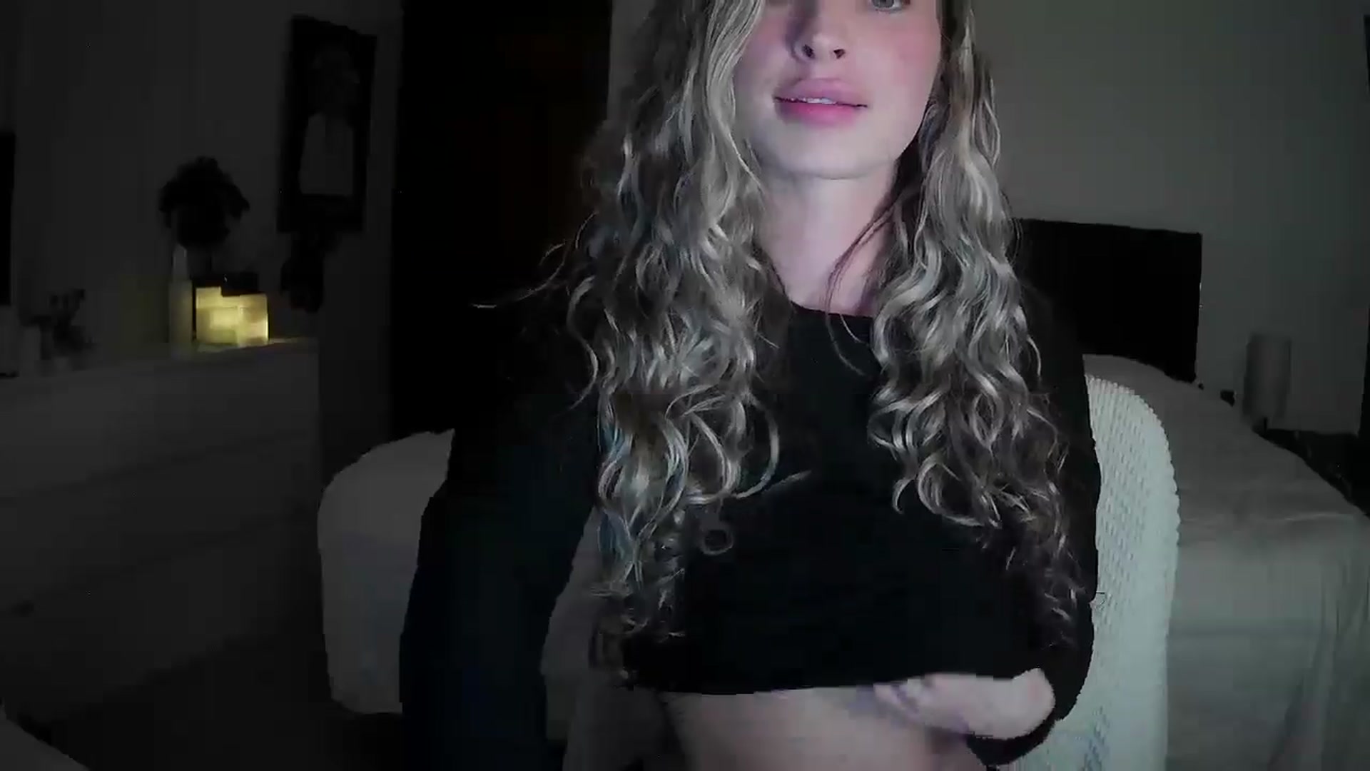 Gallery image thumbnail from Bambi20's myfreecams stream on, 04/19/2026, 05:35 image 13 of 20