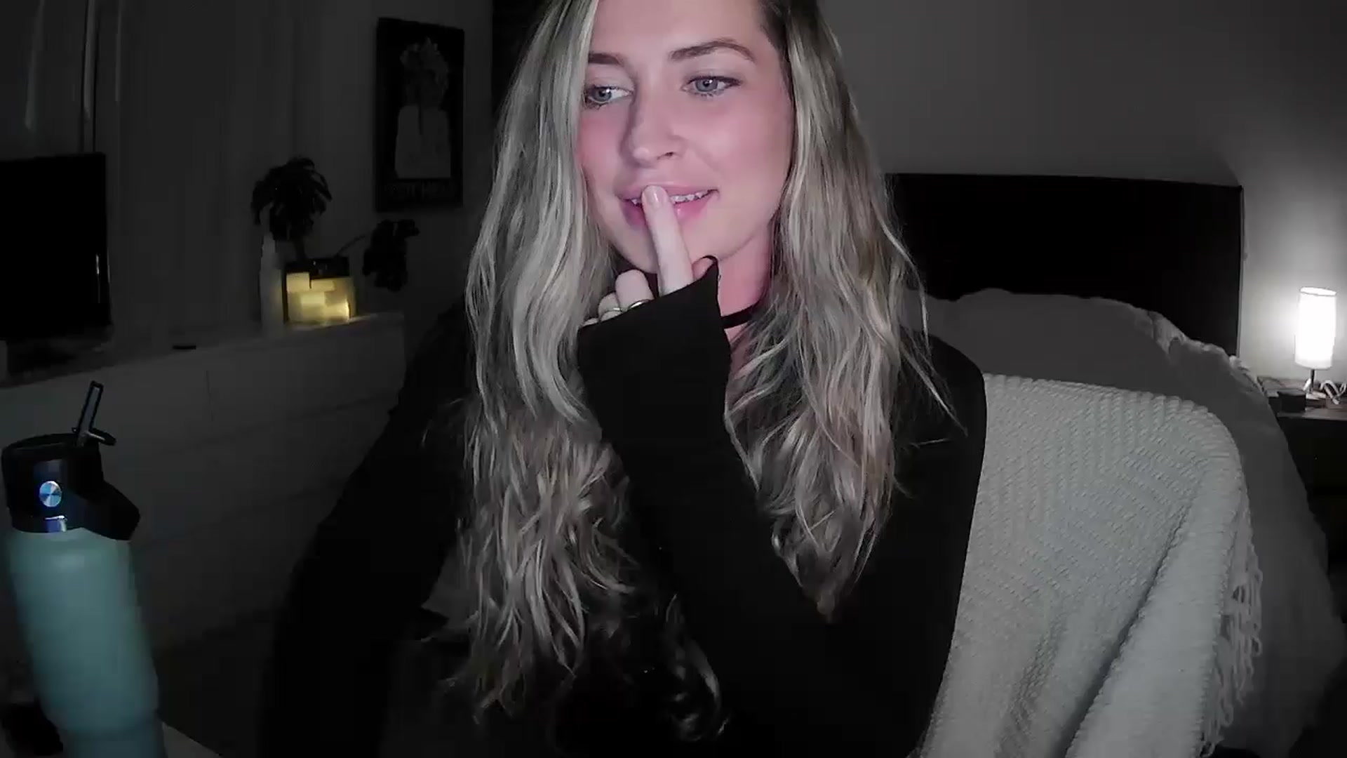 Gallery image thumbnail from Bambi20's myfreecams stream on, 04/24/2026, 03:16 image 1 of 20