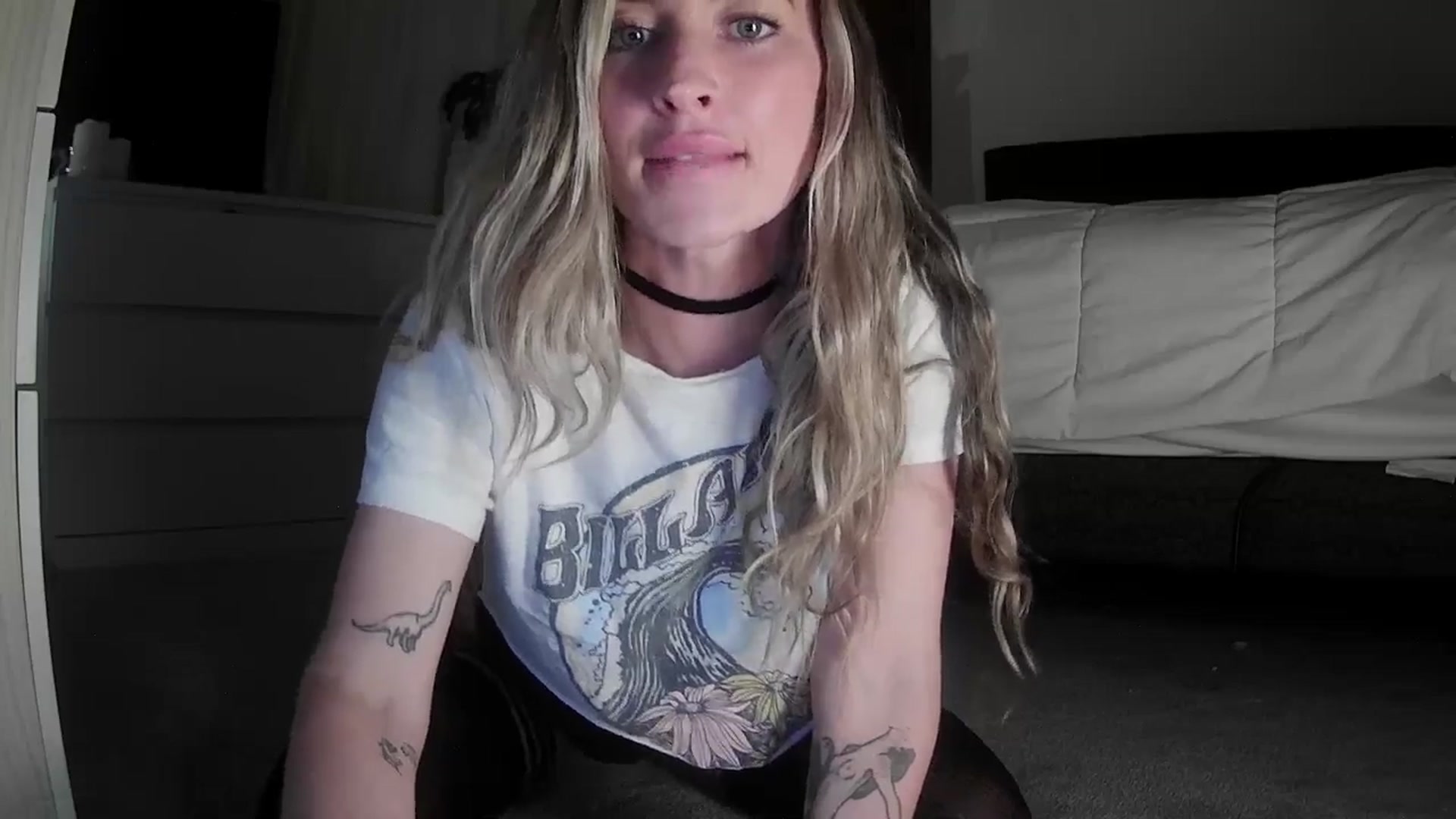 Gallery image thumbnail from Bambi20's myfreecams stream on, 04/24/2026, 05:00 image 19 of 20
