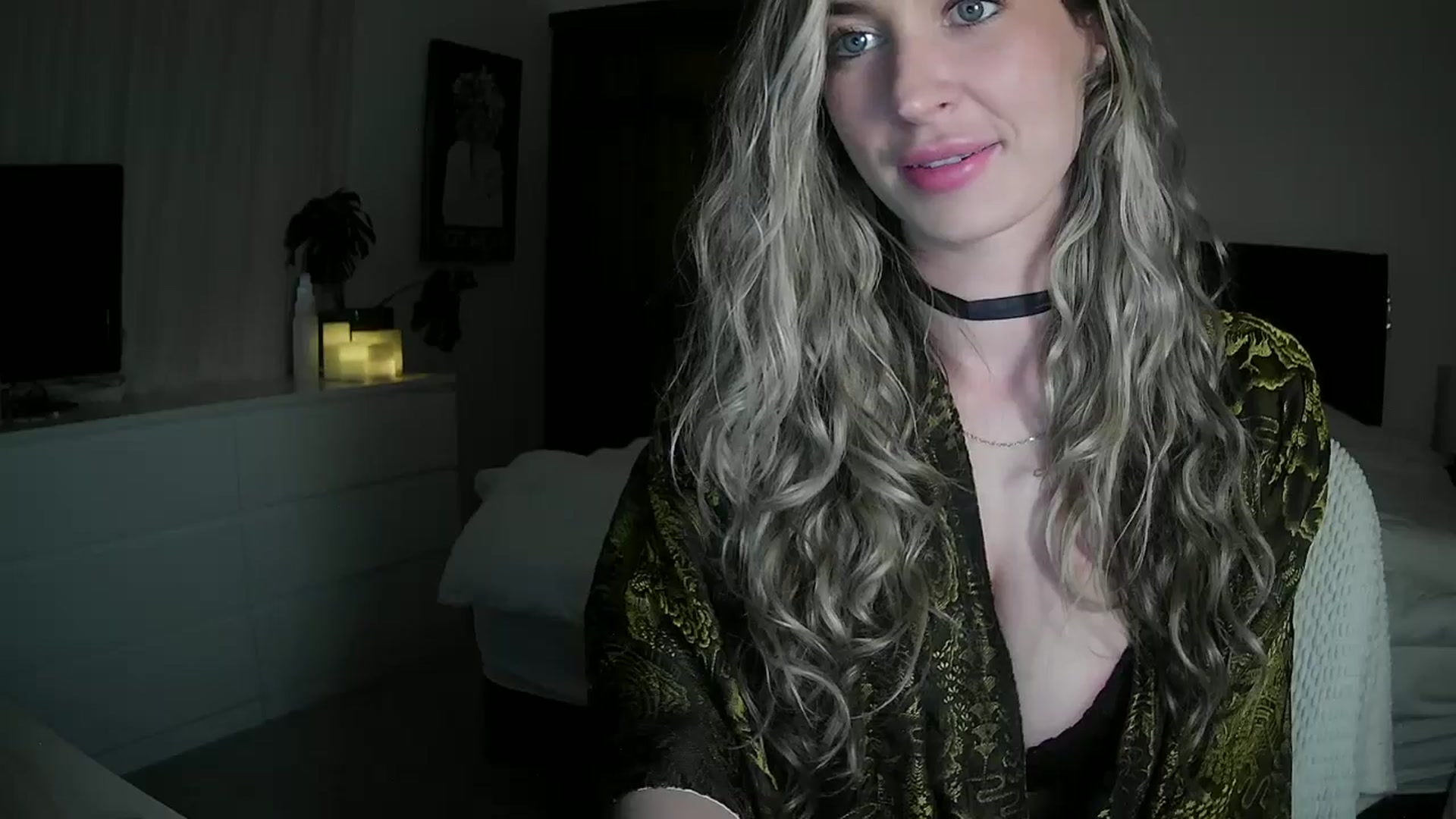 Gallery image thumbnail from Bambi20's myfreecams stream on, 04/26/2026, 03:19 image 17 of 20