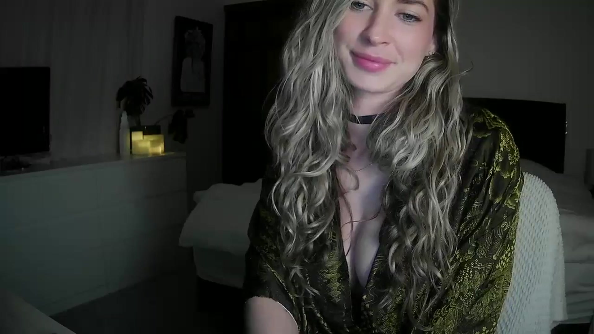 Gallery image thumbnail from Bambi20's myfreecams stream on, 04/26/2026, 03:19 image 2 of 20