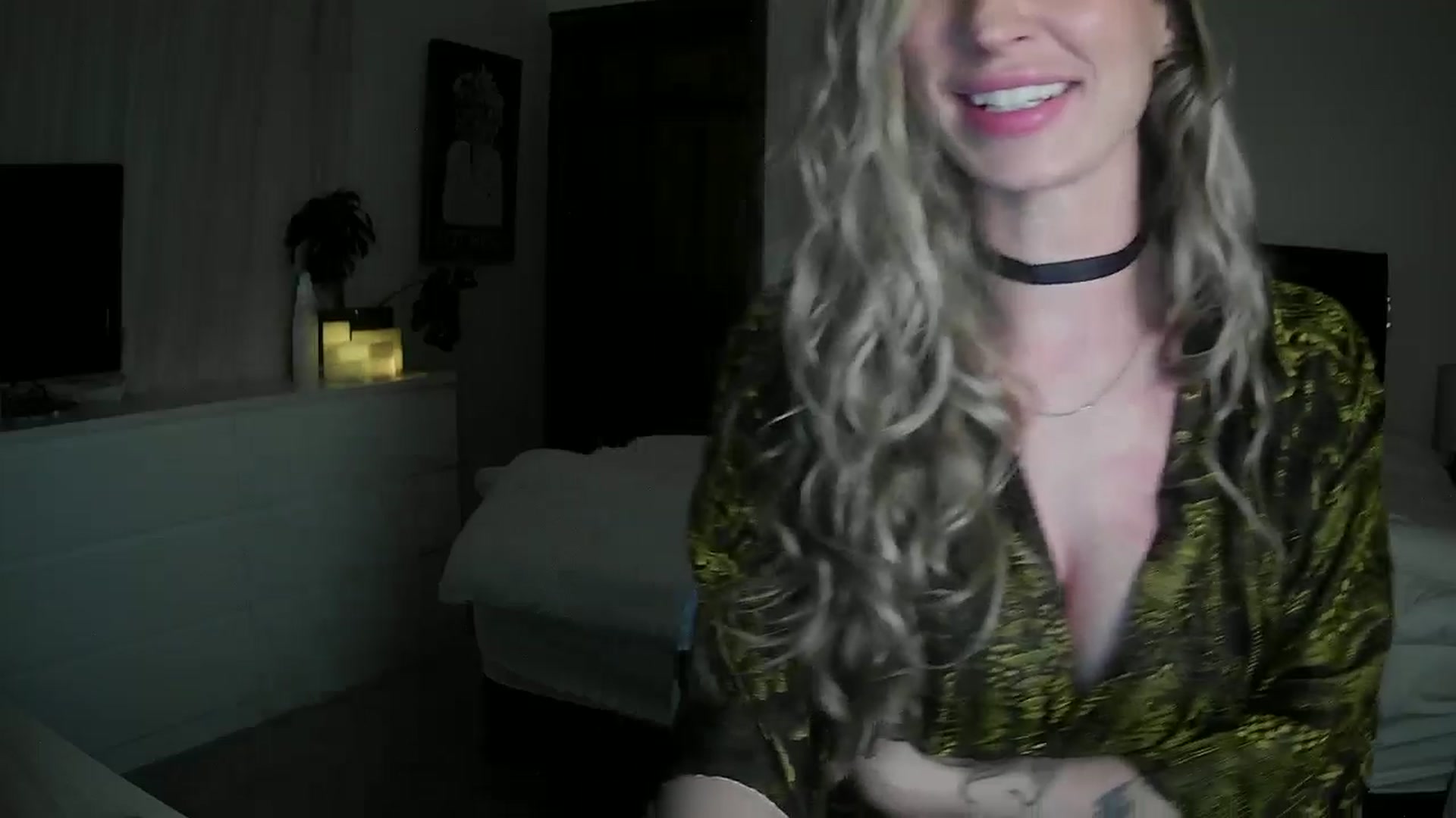 Gallery image thumbnail from Bambi20's myfreecams stream on, 04/26/2026, 03:19 image 11 of 20