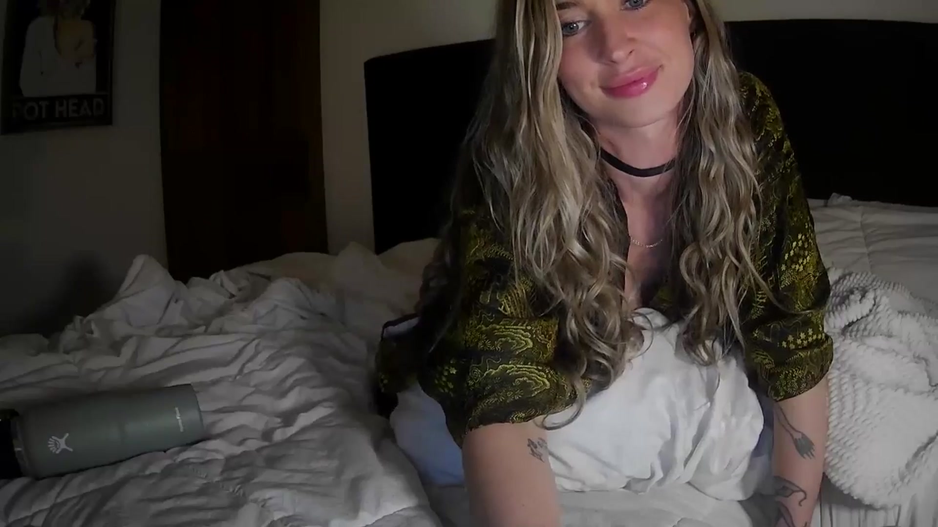 Gallery image thumbnail from Bambi20's myfreecams stream on, 04/26/2026, 05:19 image 10 of 20